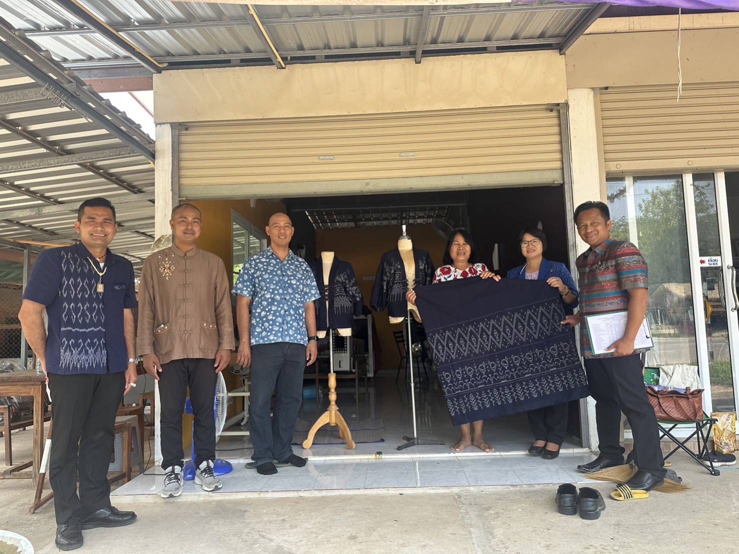 พช.ยโสธร ลงพื้นที่ติดตาม สนับสนุนการดำเนินงานการดำเนินงานตามโครงการพัฒนาผลิตภัณฑ์สินค้าชุมชน กิจกรรมส่งเสริมกระบวนการเครือข่ายองค์ความรู้ ( Knowledge – Based OTOP : KBO) กิจกรรมที่ 2 พัฒนาผลิตภัณฑ์ OTOP