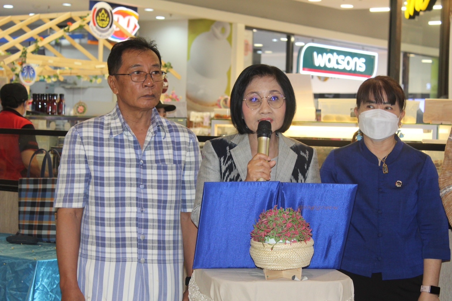 ?พช.ยโสธร ดำเนินกิจกรรม ทดสอบตลาด ตามโครงการพัฒนาผลิตภัณฑ์สินค้าชุมชนกิจกรรมส่งเสริมกระบวนการเครือข่ายองค์ความรู้ (Knowledge – Based OTOP : KBO) กิจกรรมย่อย พัฒนาผลิตภัณฑ์ OTOP โดยเครือข่ายองค์ความรู้ KBO จังหวัดยโสธร