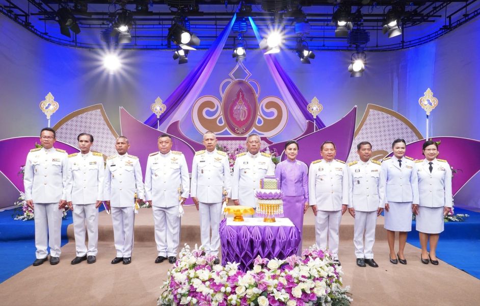 พช.ยโสธร ร่วมบันทึกเทปถวายพระพรสมเด็จพระนางเจ้าฯ พระบรมราชินี เนื่องในโอกาสวันเฉลิมพระชนมพรรษา 3 มิถุนายน 2566