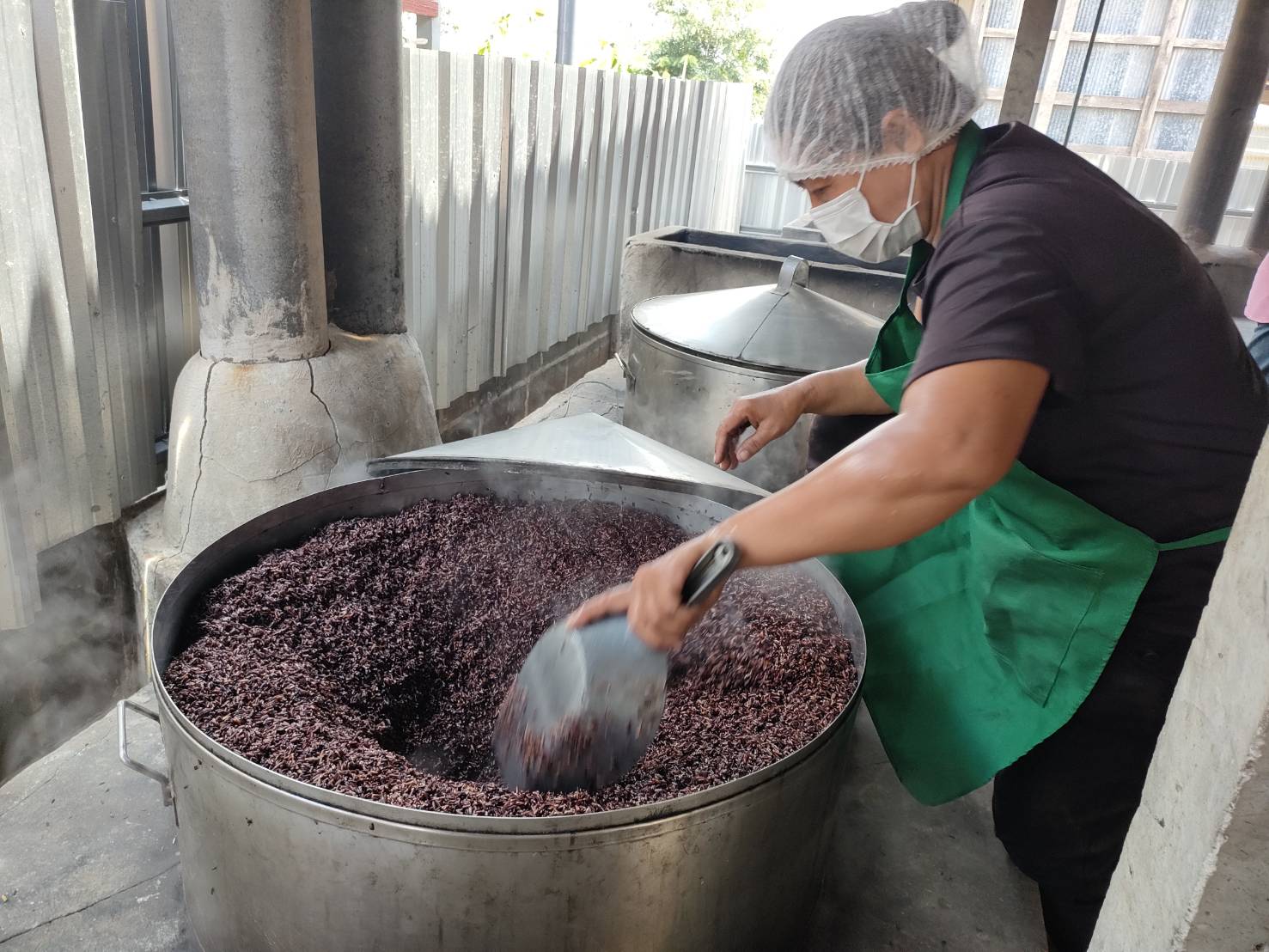 ?พช.ยโสธร นำเครือข่ายเกษตรปลอดภัยระดับจังหวัด จังหวัดยโสธร ศึกษาดูงาน ศูนย์ข้าวชุมชนบ้านมะยาง อำเภอราษีไศล จังหวัดศรีสะเกษ