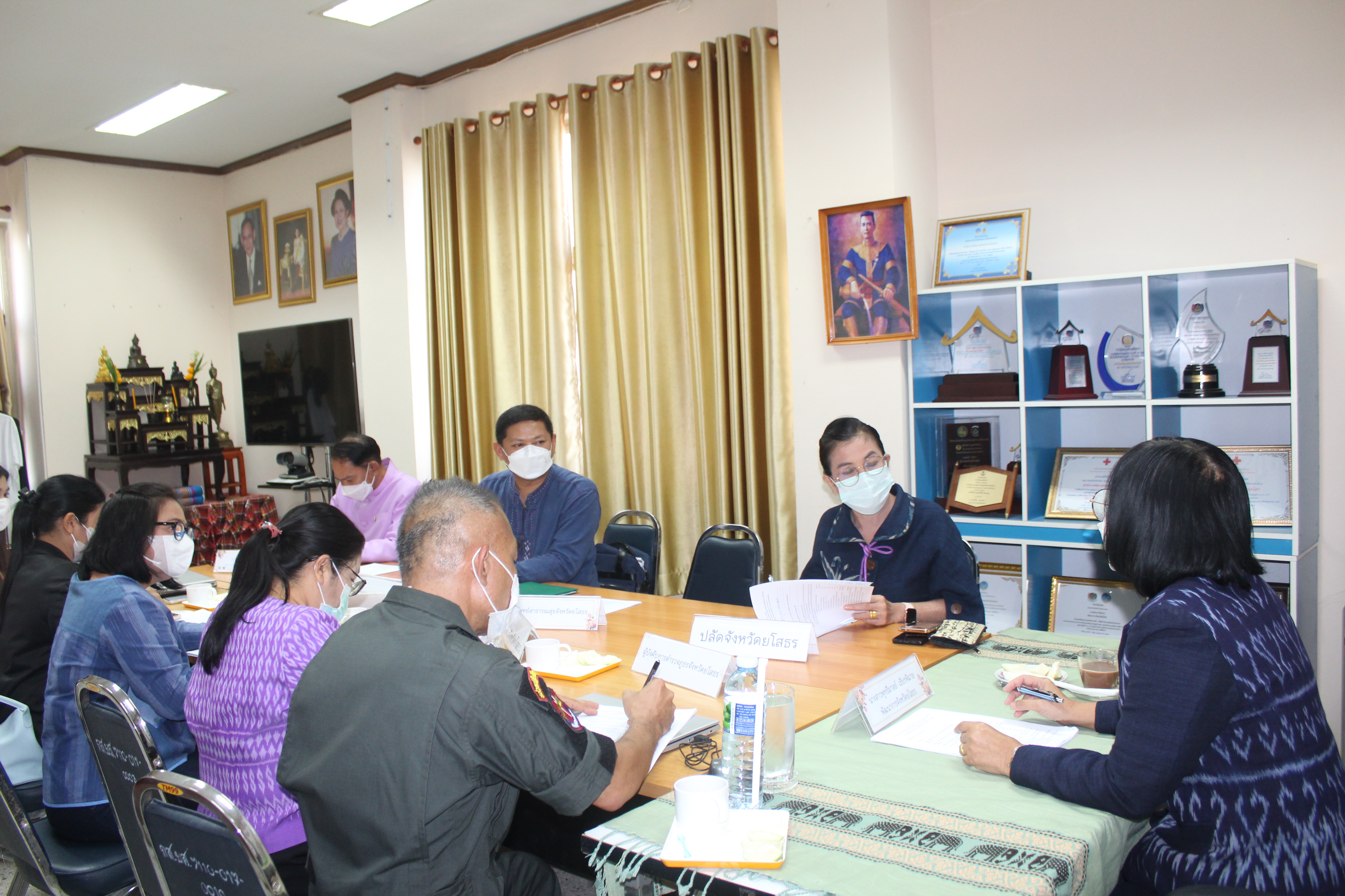 พช.ยโสธร ประชุมคณะกรรมการคัดเลือกกองทุนแม่ของแผ่นดินจังหวัดยโสธร