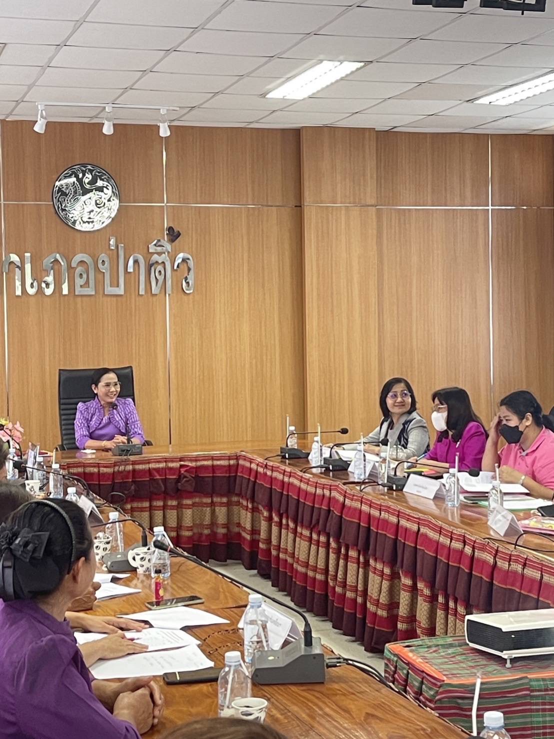 พช.ยโสธร ลงพื้นที่ดำเนินการคัดเลือกคนกองทุนพัฒนาบทบาทสตรีดีเด่น ระดับจังหวัดยโสธร