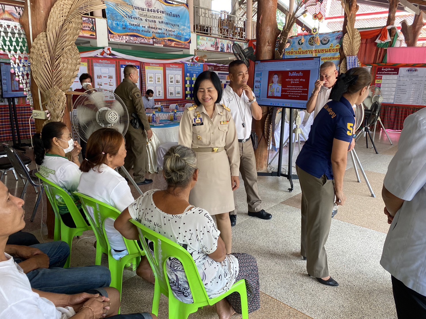 พช.ยโสธร ร่วมต้อนรับคณะตรวจเยี่ยมโครงการชุมชนยั่งยืน เพื่อแก้ไขปัญหายาเสพติดแบบครบวงจร ตามยุทธศาสตร์ชาติ ในพื้นที่อำเภอทรายมูล จังหวัดยโสธร