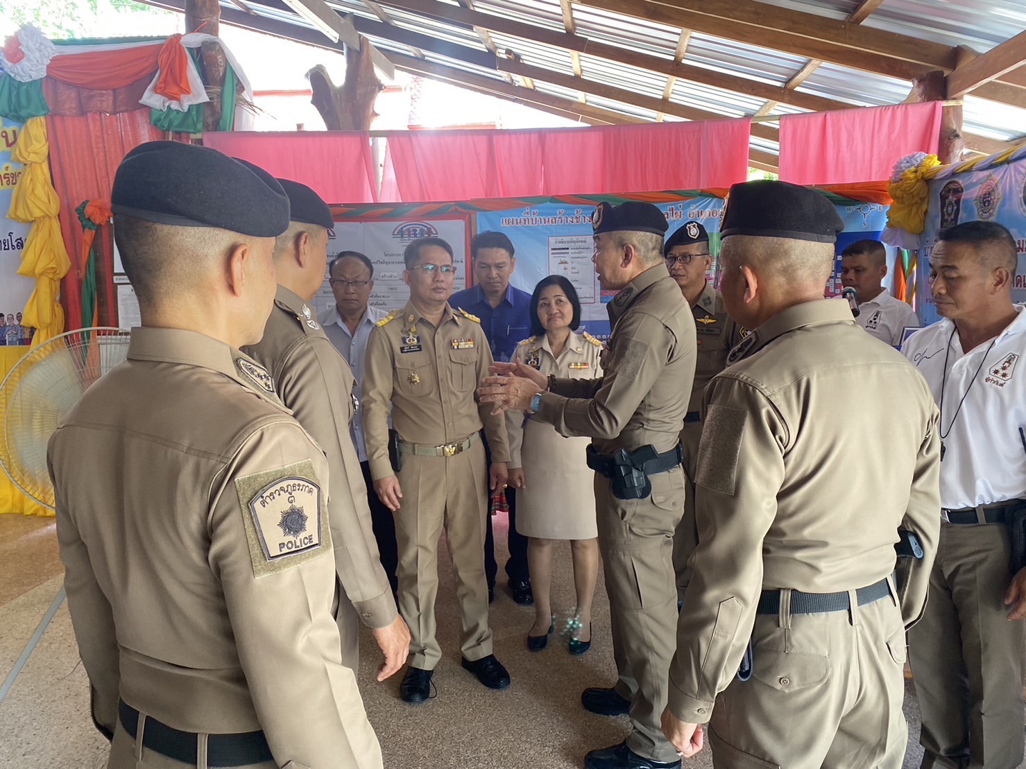 พช.ยโสธร ร่วมต้อนรับคณะตรวจเยี่ยมโครงการชุมชนยั่งยืน เพื่อแก้ไขปัญหายาเสพติดแบบครบวงจร ตามยุทธศาสตร์ชาติ ในพื้นที่อำเภอทรายมูล จังหวัดยโสธร