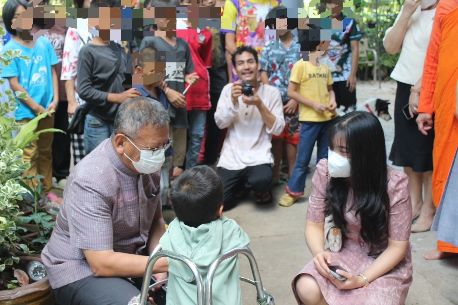 ?พ่อเมืองยโสธร ส่งมอบอาหารและสิ่งของช่วยเหลือ ผู้ได้รับความเดือดร้อน (TPMAP/ThaiQM) ผู้ด้อยโอกาส/กลุ่มเปราะบาง ประจำปี พ.ศ.2566 ภายใต้การขับเคลื่อนการขจัดความยากจนและพัฒนาคนทุกช่วงวัยอย่างยั่งยืนตามหลักปรัชญาของเศรษฐกิจพอเพียง (ศจพ.) และการขับเคลื่อนบันทึกข้อตกลงความร่วมมือ (MOU) บทบาทในการเกื้อหนุนระหว่างวัด ราชการ และชุมชนให้มีความสุขอย่างยั่งยืน ระหว่างฝ่ายสาธารณสงเคราะห์ มหาเถรสมาคม กระทรวงมหาดไทยและสถาบันเทคโนโลยีพระจอมเกล้าเจ้าคุณทหารลาดกระบัง สู่การขับเคลื่อนเป้าหมายการพัฒนาที่ยั่งยืน (SDGs) จังหวัดยโสธร