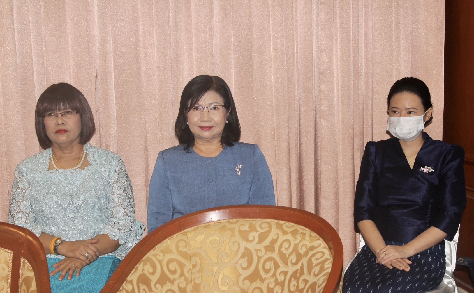 ?พช.ยโสธร ร่วมเสวนาการขับเคลื่อนการพัฒนาคุณภาพชีวิต กลุ่มเปราะบางรายครัวเรือนจังหวัดยโสธร (ภายใต้โครงการพัฒนาคุณภาพชีวิตกลุ่มเปราะบางรายครัวเรือนเพียงพอ บนวิถีพอเพียง)