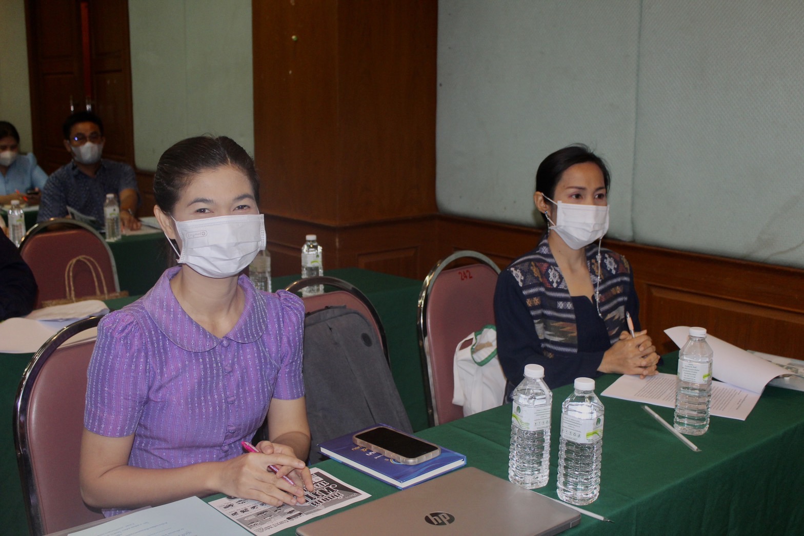 ?พช.ยโสธร ร่วมเสวนาการขับเคลื่อนการพัฒนาคุณภาพชีวิต กลุ่มเปราะบางรายครัวเรือนจังหวัดยโสธร (ภายใต้โครงการพัฒนาคุณภาพชีวิตกลุ่มเปราะบางรายครัวเรือนเพียงพอ บนวิถีพอเพียง)