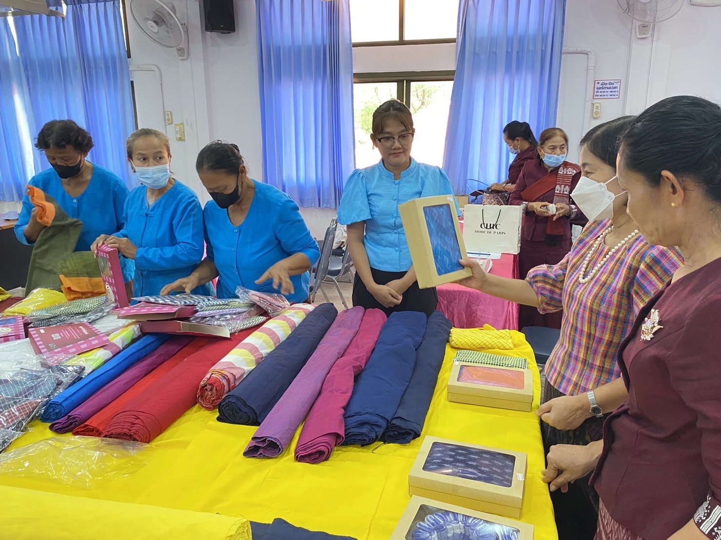 พช.ยโสธร ลงพื้นที่ดำเนินการคัดเลือกคนกองทุนพัฒนาบทบาทสตรีดีเด่น ระดับจังหวัดยโสธร