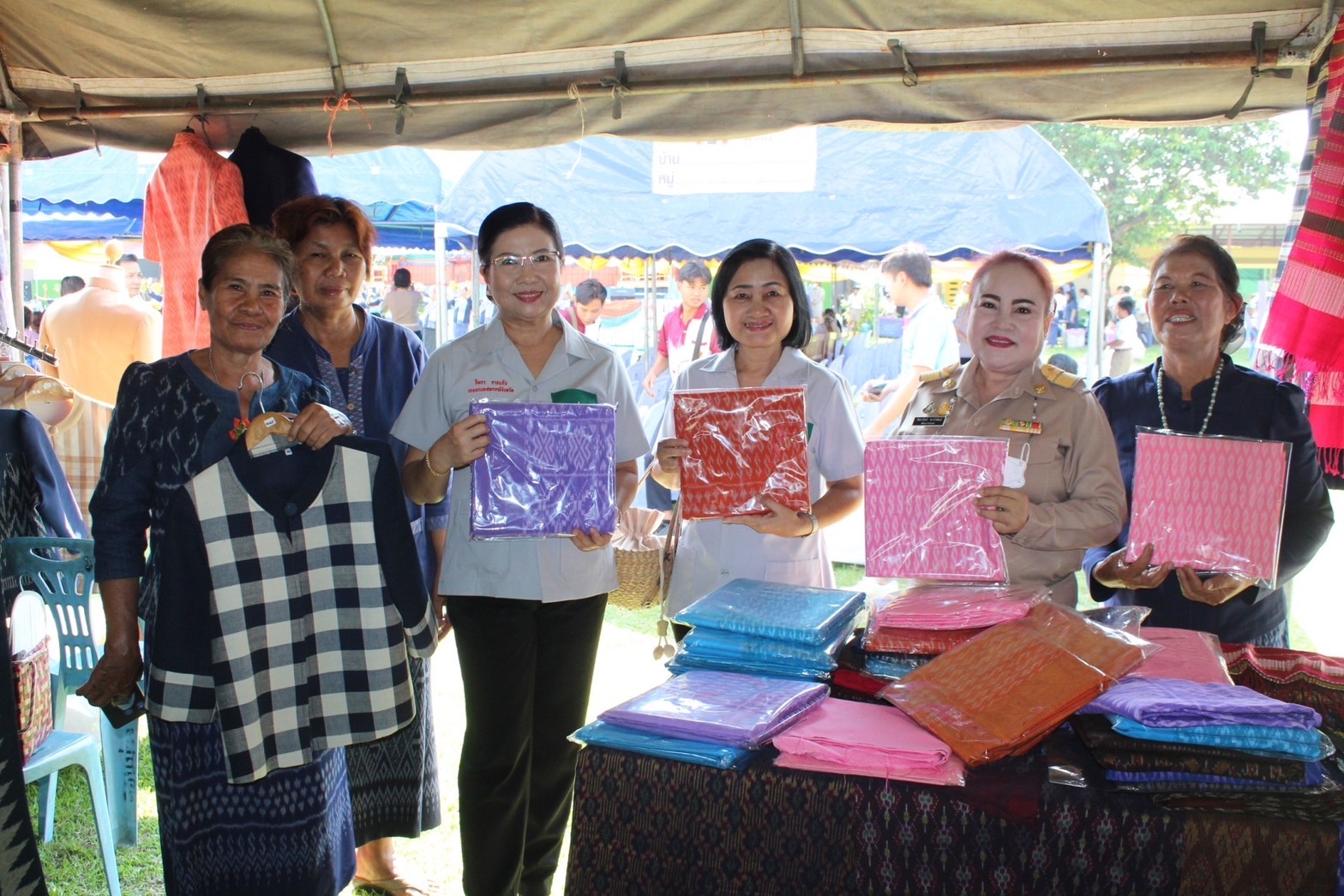 ?พช.ยโสธร ร่วมกิจกรรมหน่วยแพทย์อาสา สมเด็จพระศรีนครินทราบรมราชชนนี (พอ.สว.) ครั้งที่ 7 ร่วมกับโครงการจังหวัดเคลื่อนที่ “เพิ่มรอยยิ้ม เติมความสุข ให้คนยโสธร”