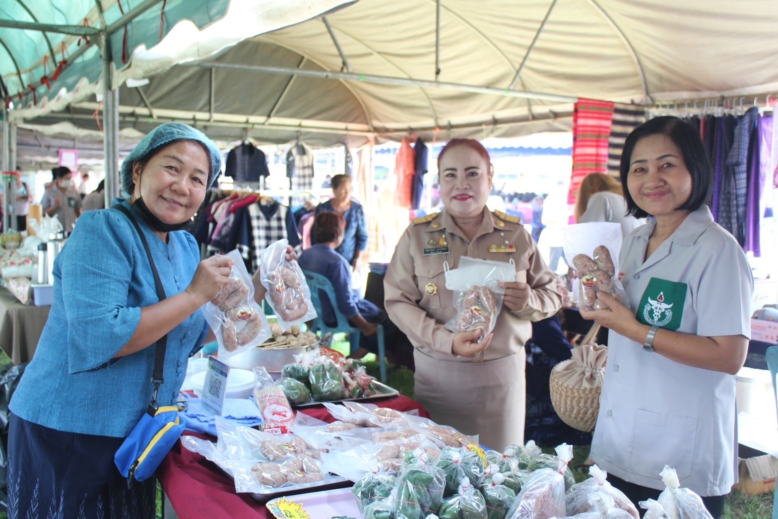 ?พช.ยโสธร ร่วมกิจกรรมหน่วยแพทย์อาสา สมเด็จพระศรีนครินทราบรมราชชนนี (พอ.สว.) ครั้งที่ 7 ร่วมกับโครงการจังหวัดเคลื่อนที่ “เพิ่มรอยยิ้ม เติมความสุข ให้คนยโสธร”