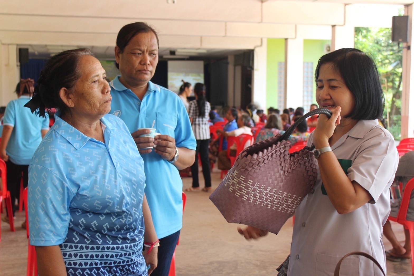 พช.ยโสธร ติดตามการดำเนินกิจกรรมยกระดับการพัฒนาผลิตภัณฑ์จากภูมิปัญญาท้องถิ่นให้เป็นเอกลักษณ์และได้มาตรฐาน รุ่นที่ 2 ณ วิทยาลัยเทคโนโลยีศรีพิพัฒน์อินเตอร์ ตำบลกุดชุม อำเภอกุดชุม จังหวัดยโสธร