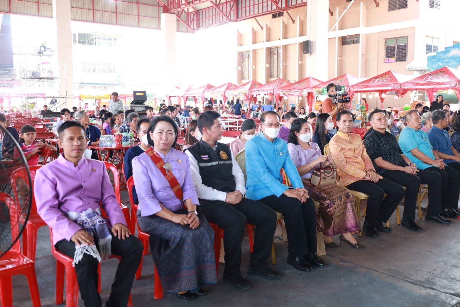 พช.ยโสธร ร่วมให้กำลังใจอำเภอที่เข้าร่วมการประกวดกาพย์เซิ้งบั้งไฟ ในงานประเพณีบุญบั้งไฟจังหวัดยโสธร ประจำปี 2566