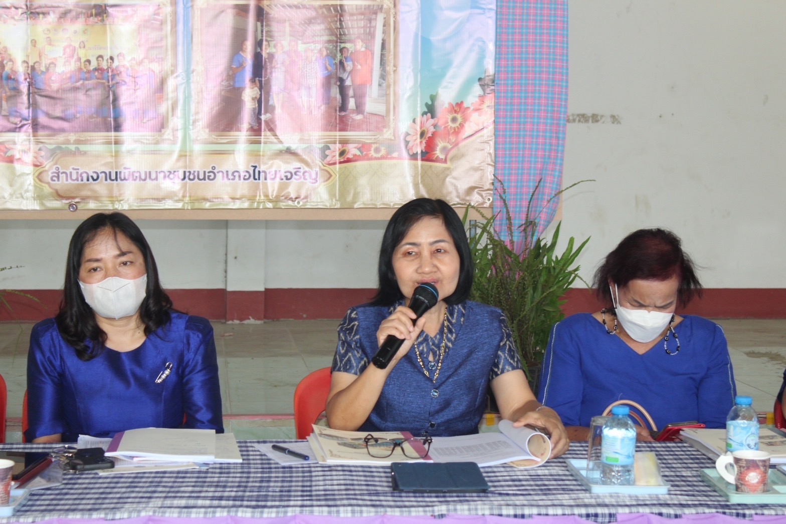 พช.ยโสธร ลงพื้นที่ดำเนินการคัดเลือกคนกองทุนพัฒนาบทบาทสตรีดีเด่น ระดับจังหวัดยโสธร