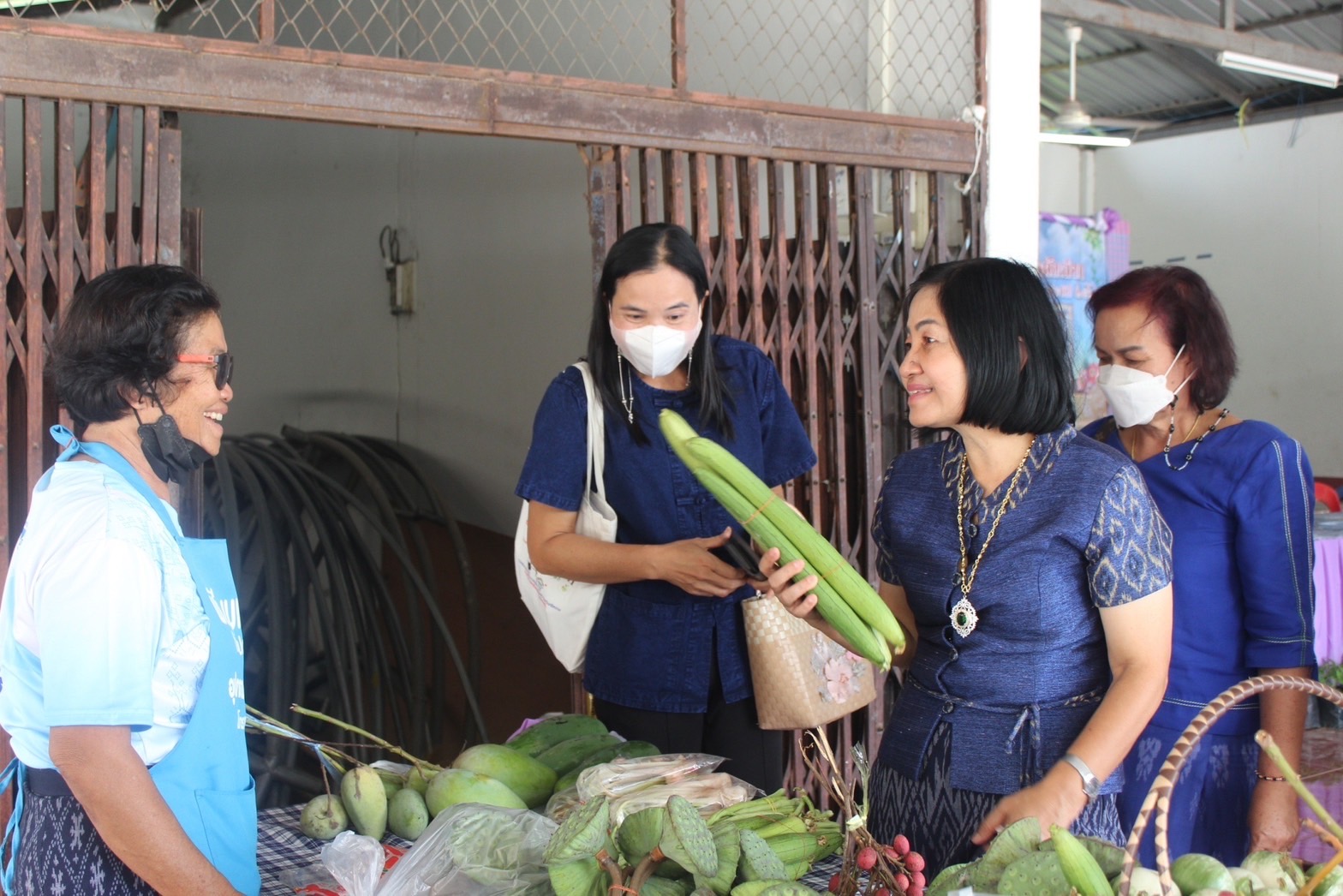 พช.ยโสธร ลงพื้นที่ดำเนินการคัดเลือกคนกองทุนพัฒนาบทบาทสตรีดีเด่น ระดับจังหวัดยโสธร