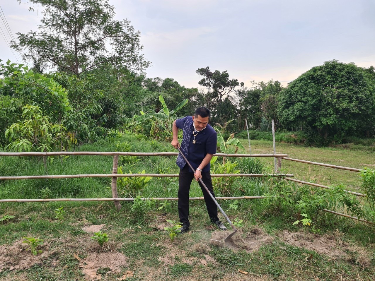 พช.ยโสธร ดำเนินโครงการ “1 หมู่บ้าน 1 ทางนี้มีผล ผู้คนรักกัน เฉลิมพระเกียรติสมเด็จพระเจ้าพี่นางเธอ เจ้าฟ้ากัลยาณิวัฒนา กรมหลวงนราธิวาสราชนครินทร์” เนื่องในโอกาสเฉลิมฉลองวาระครบ 100 ปี วันประสูติ (6 พฤษภาคม 2566)