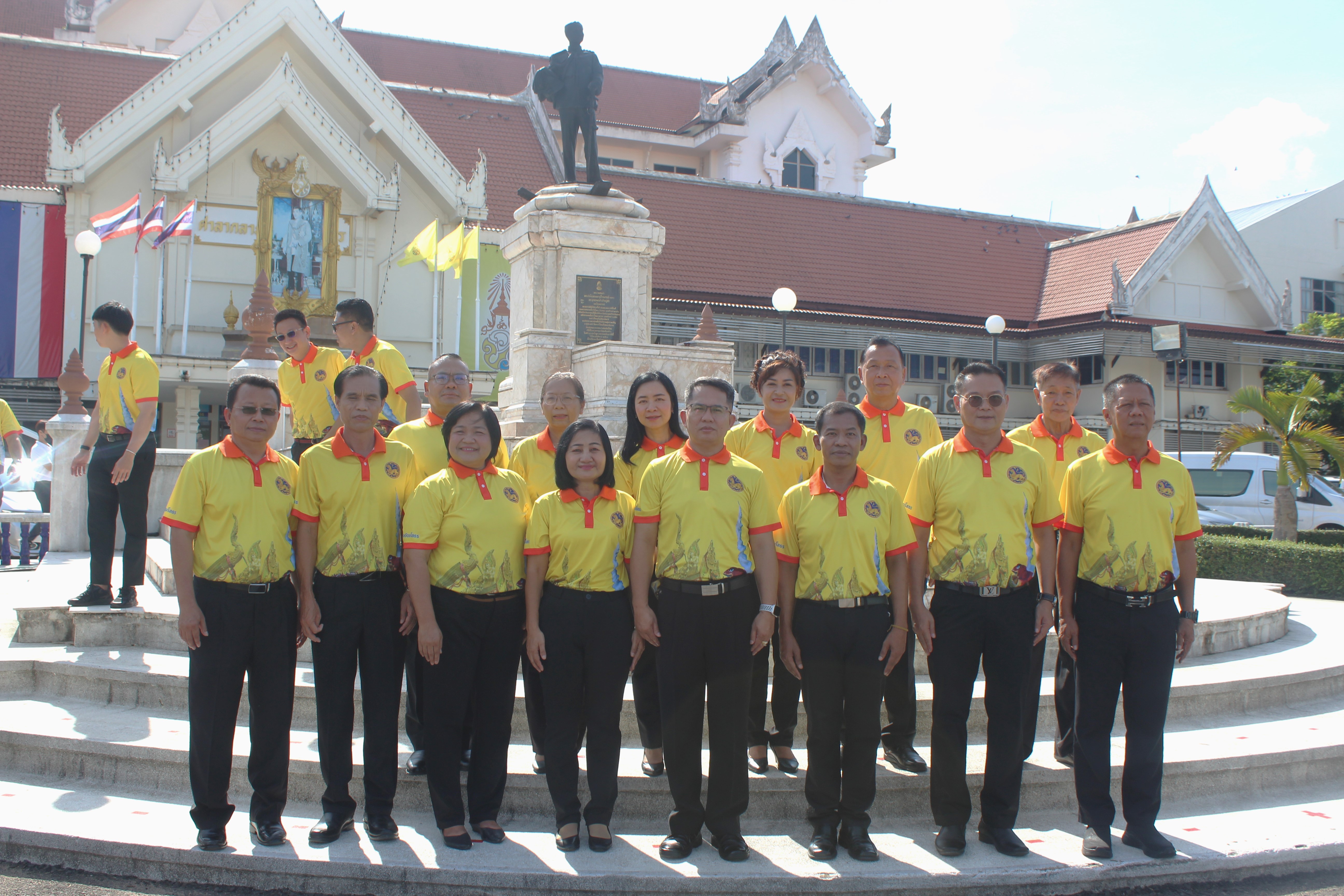 พช.ยโสธร ร่วมบันทึกภาพและวีดิทัศน์การรวมพลัง “กรมยโสธร” และเพื่อประกอบการจัดทำวีดิทัศน์นำเสนอผลงานจังหวัดยโสธร ในการประกวดการจัดการขยะมูลฝอย “จังหวัดสะอาด” ประจำปี พ.ศ.2566 รอบตัดสิน