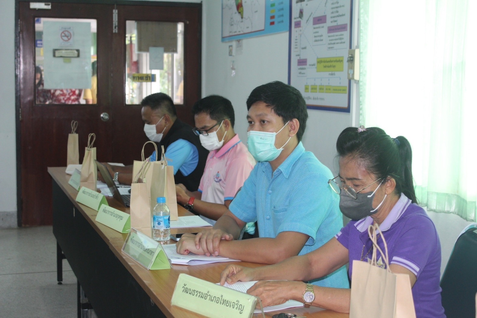 พช.ยโสธร ร่วมประชุมคณะกรรมการและคณะทำงานโครงการธนาคารโค -กระบือ เพื่อช่วยเหลือประชาชนผู้ยากจนในพื้นที่ จังหวัดยโสธร ภายใต้การดำเนินงานศูนย์อำนวยการขจัดความยากจนและพัฒนาคนทุกช่วงวัยอย่างยั่งยืนตามหลักปรัชญาของเศรษฐกิจพอเพียง จังหวัดยโสธร