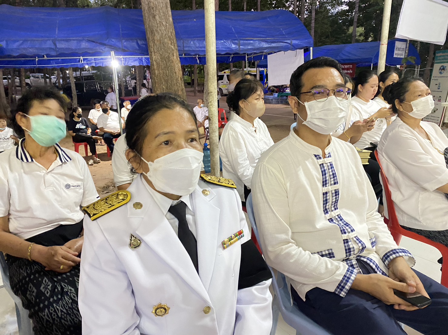 พช.ยโสธร ร่วมพิธีสวดมนต์ทำวัตรเย็น เจริญจิตภาวนา ถวายแด่หลวงปู่แสง ญาณวโร ณ วัดป่าดงสว่างธรรม ต.โคกนาโก อ.ป่าติ้ว จ.ยโสธร