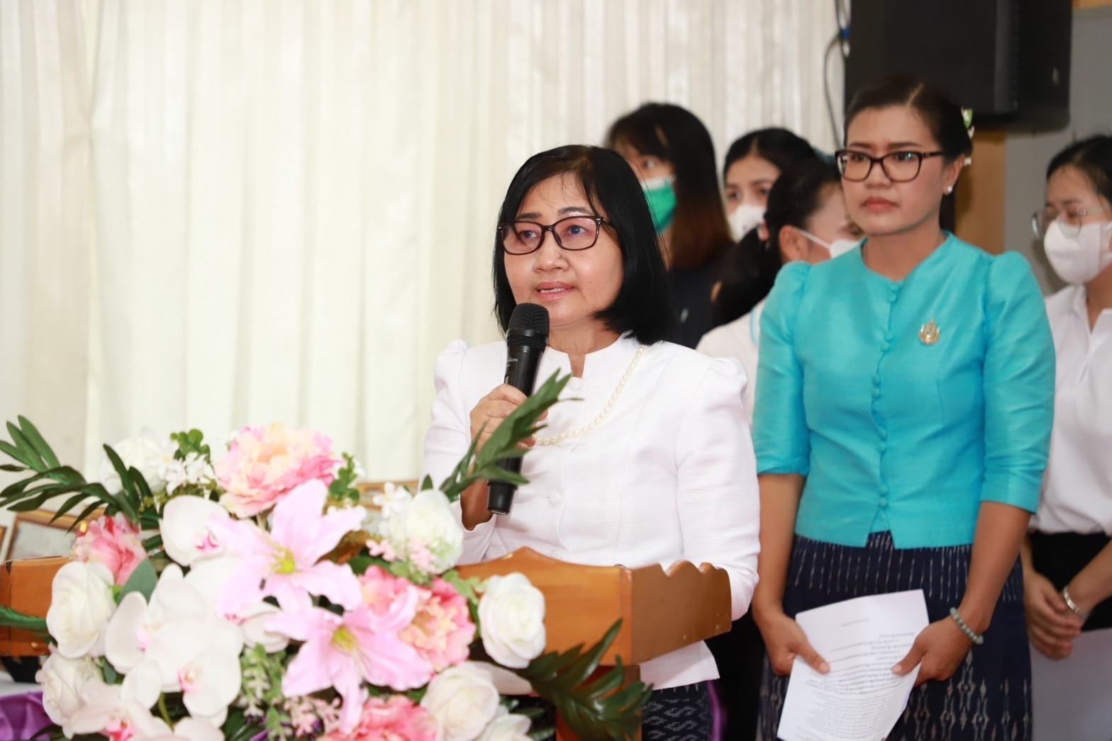 พช.ยโสธร นำหมู่บ้านกองทุนแม่ของแผ่นดิน ร่วมกิจกรรมรณรงค์ต่อต้านยาเสพติดและเทเหล้าเผาบุหรี่ เนื่องในวันต่อต้านยาเสพติดโลก ประจำปี 2566