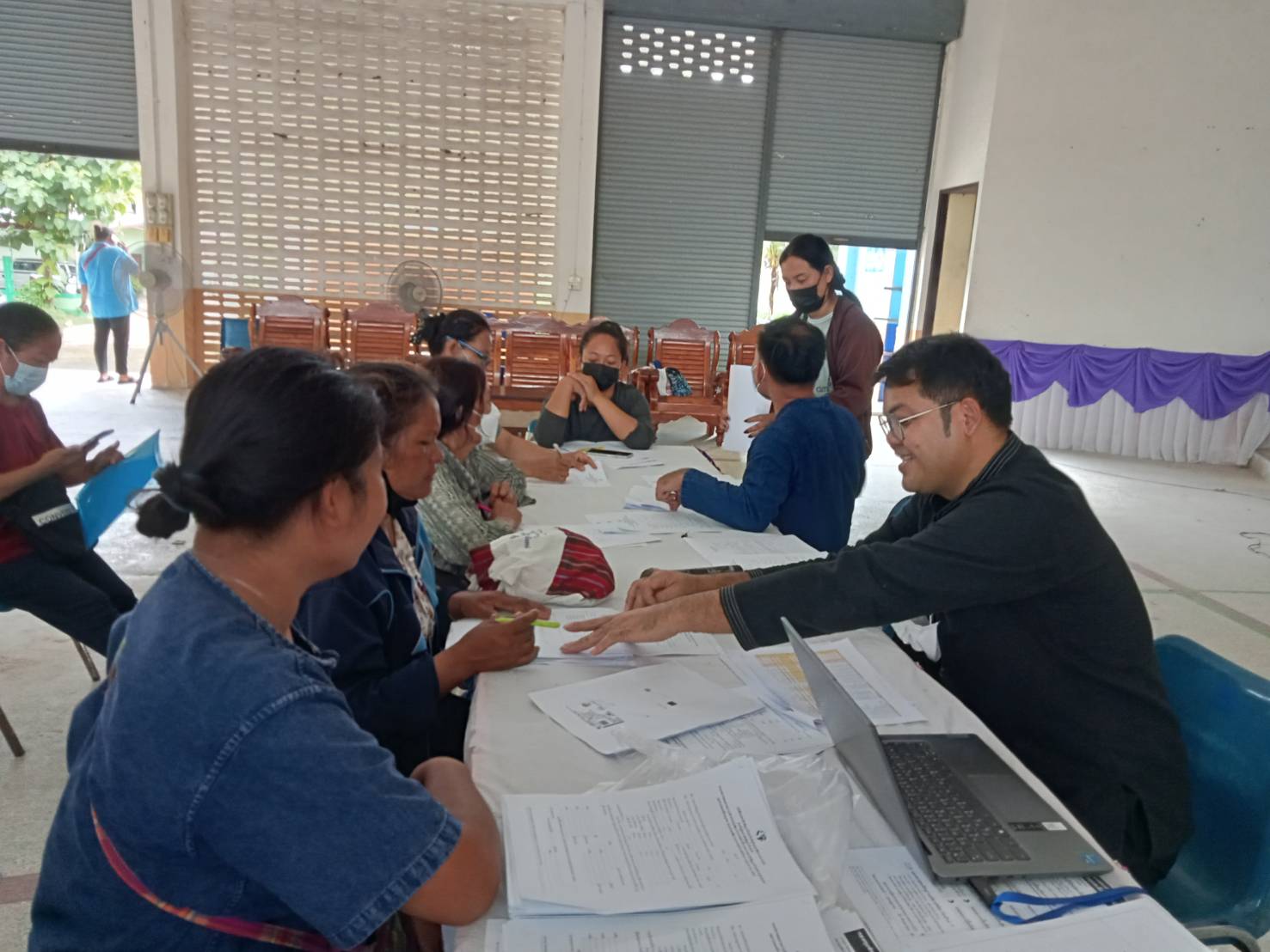 พช.ยโสธร เดินหน้าติดตามเร่งรัดการชำระหนี้กองทุนพัฒนาบาทสตรี อำเภอกุดชุม จังหวัดยโสธร