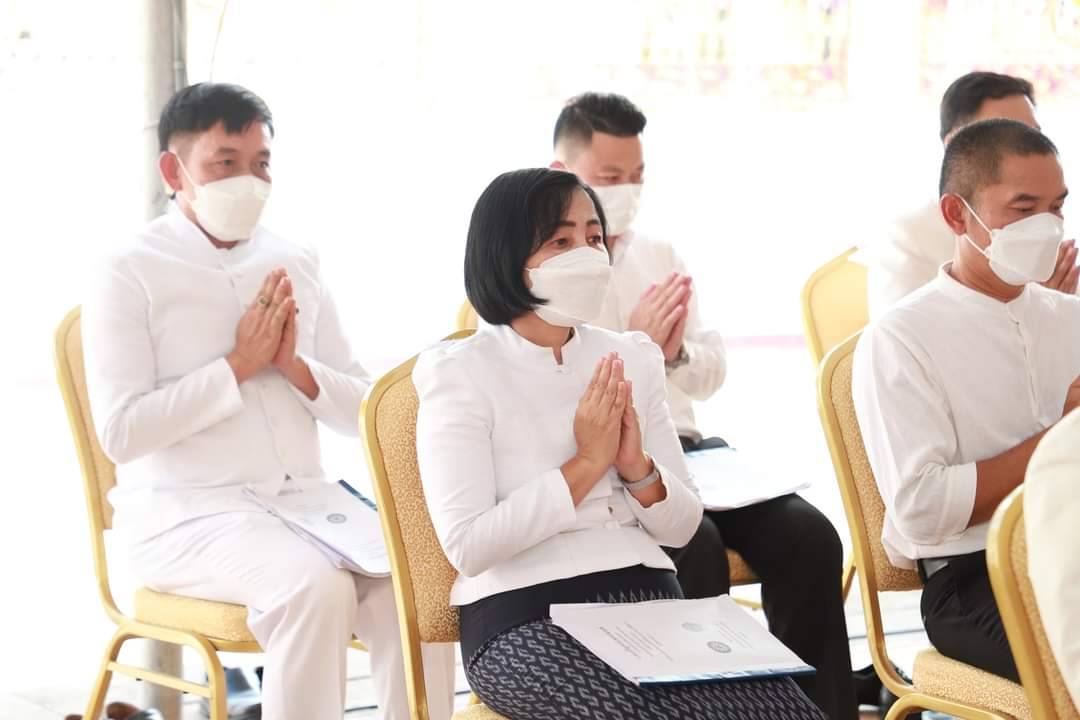 พช.ยโสธร ร่วมพิธีเจริญพระพุทธมนต์เฉลิมพระเกียรติและถวายพระพรชัยมงคล ประจำเดือนกรกฎาคม 2566