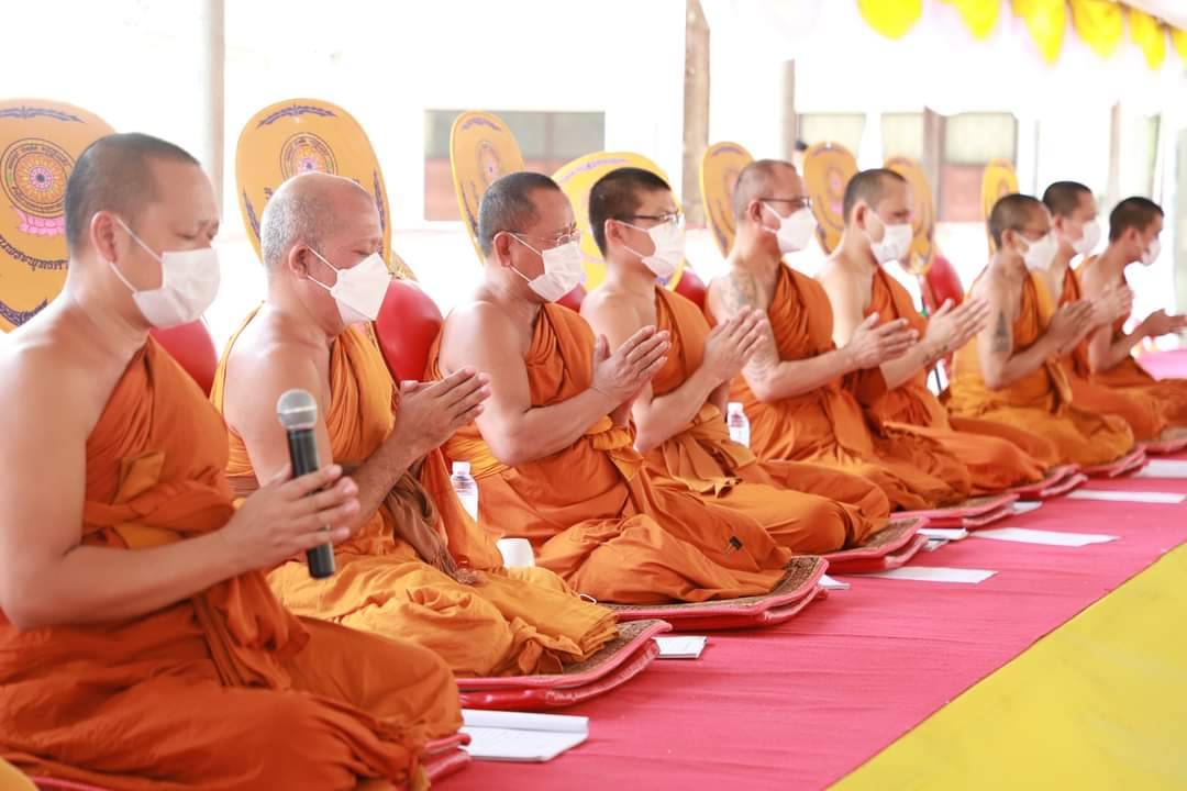 พช.ยโสธร ร่วมพิธีเจริญพระพุทธมนต์เฉลิมพระเกียรติและถวายพระพรชัยมงคล ประจำเดือนกรกฎาคม 2566