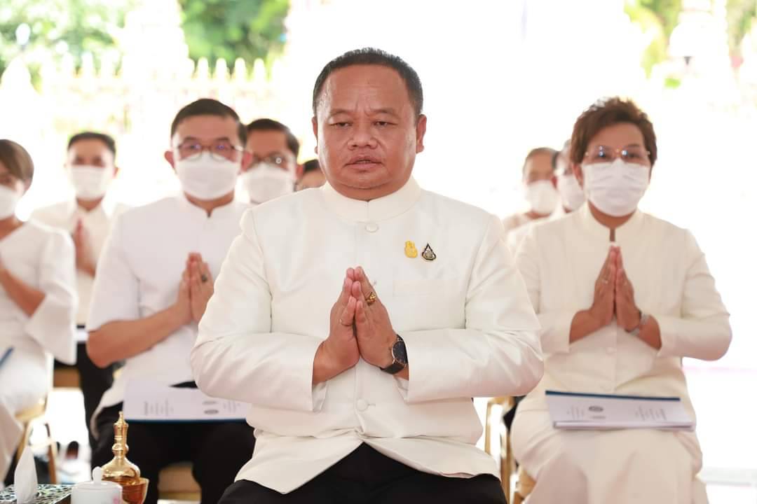 พช.ยโสธร ร่วมพิธีเจริญพระพุทธมนต์เฉลิมพระเกียรติและถวายพระพรชัยมงคล ประจำเดือนกรกฎาคม 2566