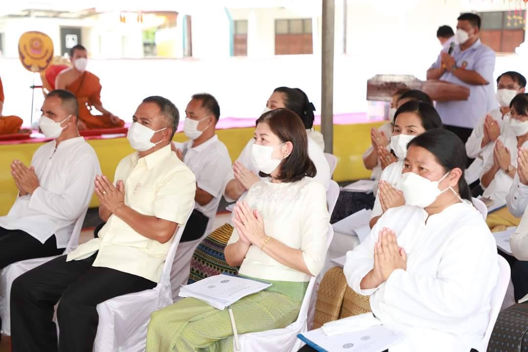 พช.ยโสธร ร่วมพิธีเจริญพระพุทธมนต์เฉลิมพระเกียรติและถวายพระพรชัยมงคล ประจำเดือนกรกฎาคม 2566