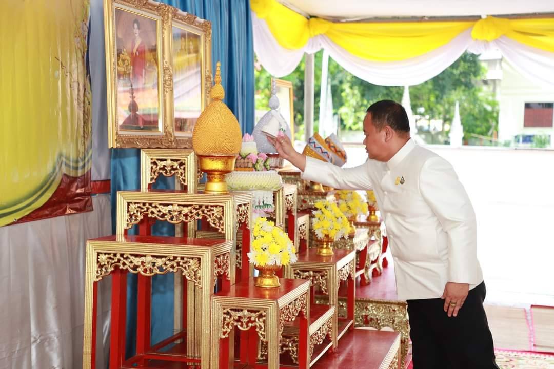 พช.ยโสธร ร่วมพิธีเจริญพระพุทธมนต์เฉลิมพระเกียรติและถวายพระพรชัยมงคล ประจำเดือนกรกฎาคม 2566