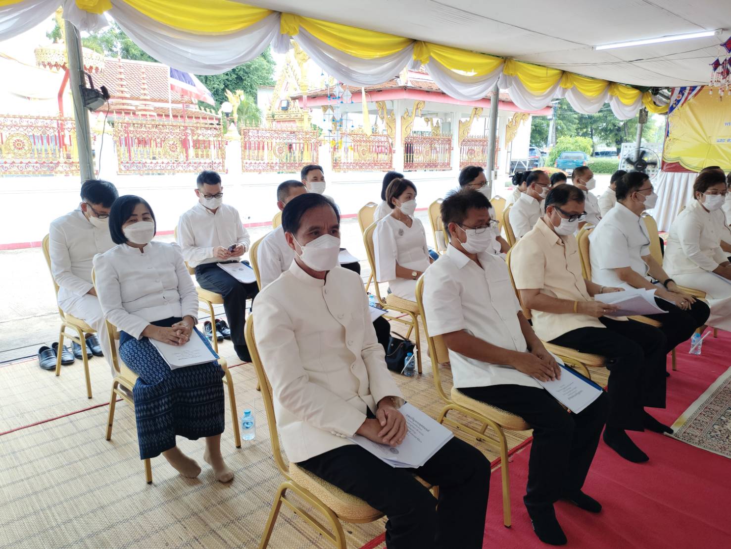 พช.ยโสธร ร่วมพิธีเจริญพระพุทธมนต์เฉลิมพระเกียรติและถวายพระพรชัยมงคล ประจำเดือนกรกฎาคม 2566