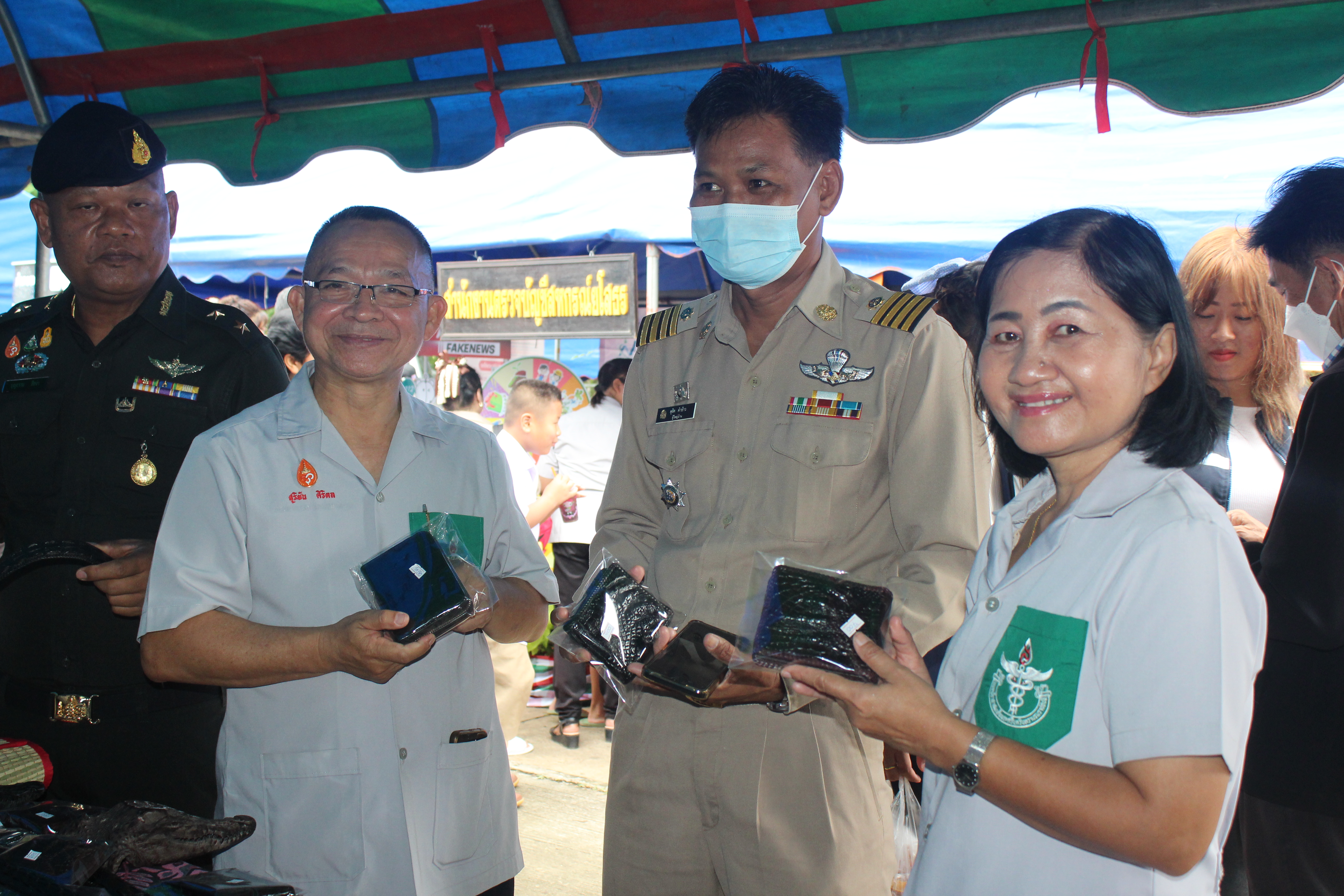 ?พช.ยโสธร ร่วมกิจกรรมหน่วยแพทย์อาสา สมเด็จพระศรีนครินทราบรมราชชนนี (พอ.สว.) เนื่องในโอกาสวันคล้ายวันประสูติสมเด็จพระเจ้าน้องนางเธอ เจ้าฟ้าจุฬาภรณวลัยลักษณ์ อัครราชกุมารี กรมพระศรีสวางควัฒน วรขัตติยราชนารีและโครงการจังหวัดเคลื่อนที่ “เพิ่มรอยยิ้ม เติมความสุข ให้คนยโสธร”