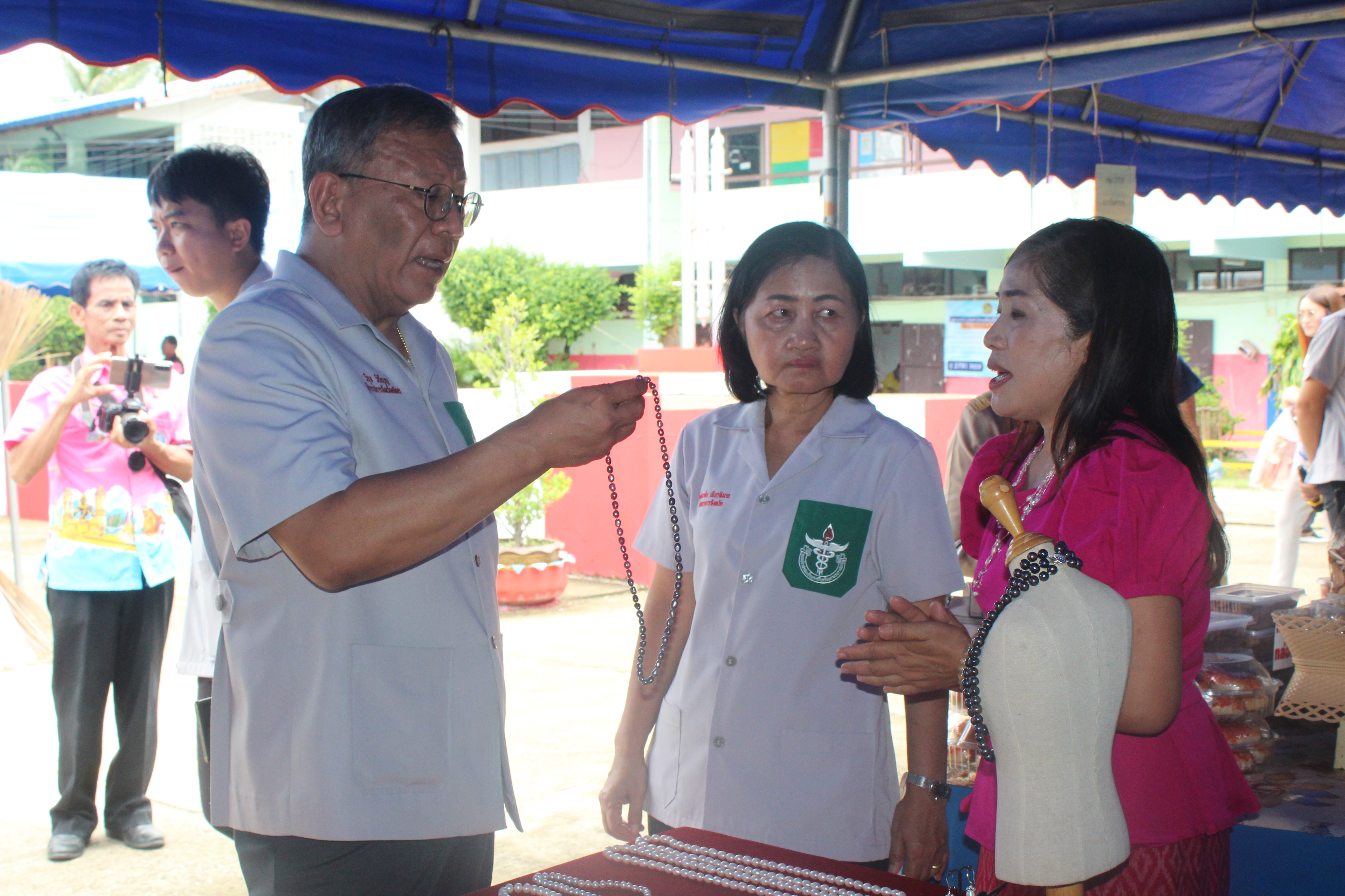 ?พช.ยโสธร ร่วมกิจกรรมหน่วยแพทย์อาสา สมเด็จพระศรีนครินทราบรมราชชนนี (พอ.สว.) เนื่องในโอกาสวันคล้ายวันประสูติสมเด็จพระเจ้าน้องนางเธอ เจ้าฟ้าจุฬาภรณวลัยลักษณ์ อัครราชกุมารี กรมพระศรีสวางควัฒน วรขัตติยราชนารีและโครงการจังหวัดเคลื่อนที่ “เพิ่มรอยยิ้ม เติมความสุข ให้คนยโสธร”