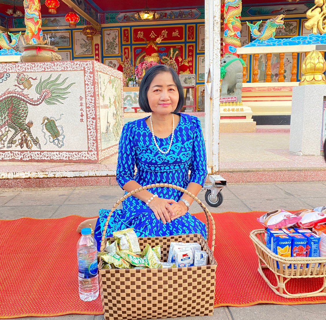 ☘พช.ยโสธรร่วมทำบุญตักบาตรย้อนยุค วิถีถิ่น วิถีไทย ถนนคนเดินยโสธร เมืองเก่าบ้านสิงห์ท่า และร่วมกันสวมใส่ผ้าไทยตามโครงการ “ผ้าไทยใส่ให้สนุก”