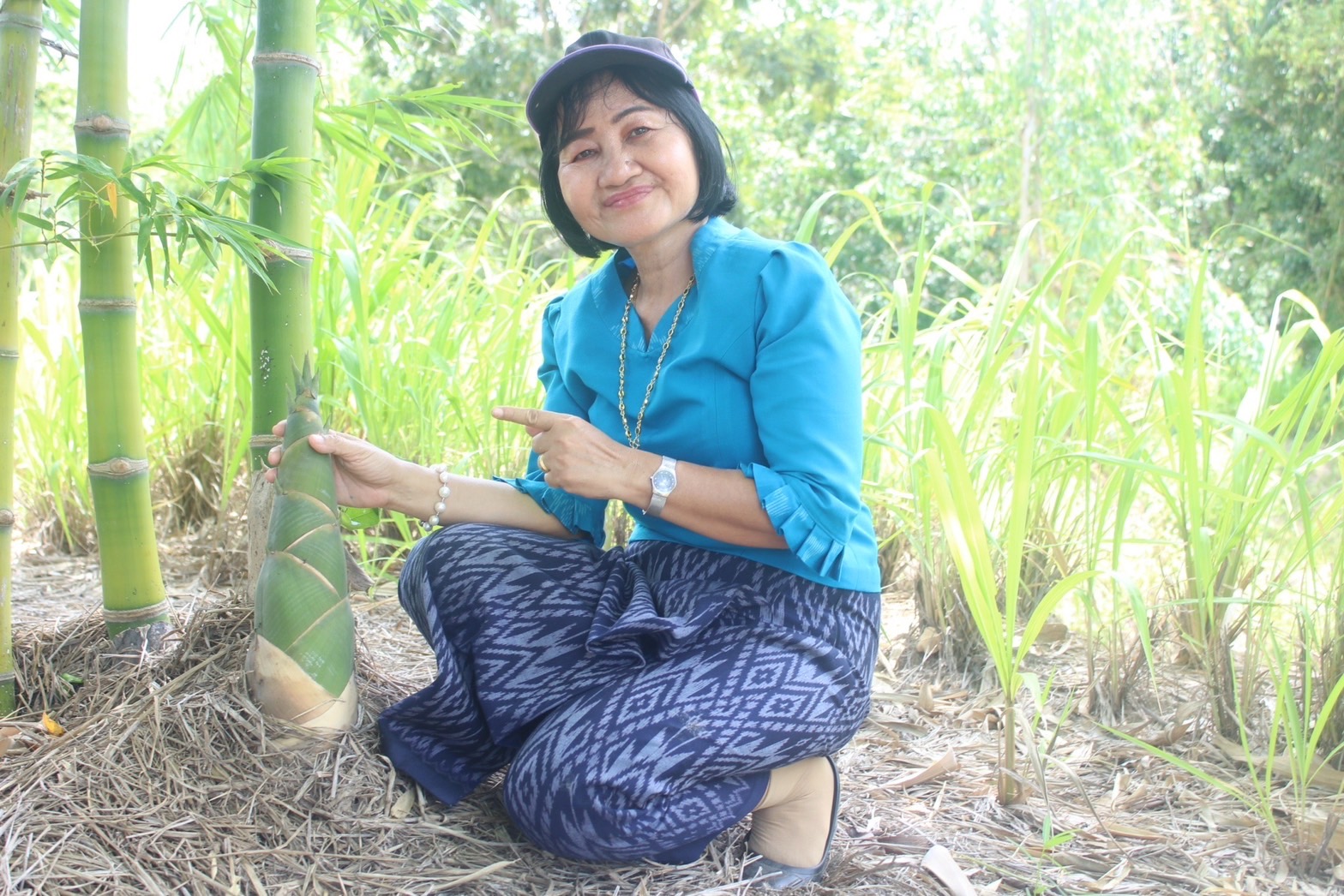 พช. ยโสธร จัดกิจกรรมเอามื้อสามัคคี “โคก หนอง นา” และรณรงค์สร้าง การตระหนักรู้ ฟื้นฟู อนุรักษ์ทรัพยากรดินเนื่องในโอกาสวันดินโลก (5 ธันวาคมของทุกปี) ณ ศูนย์เรียนรู้ทฤษฎีใหม่ รูปแบบ “โคก หนอง นา”  อำเภอเมืองยโสธร จังหวัดยโสธร