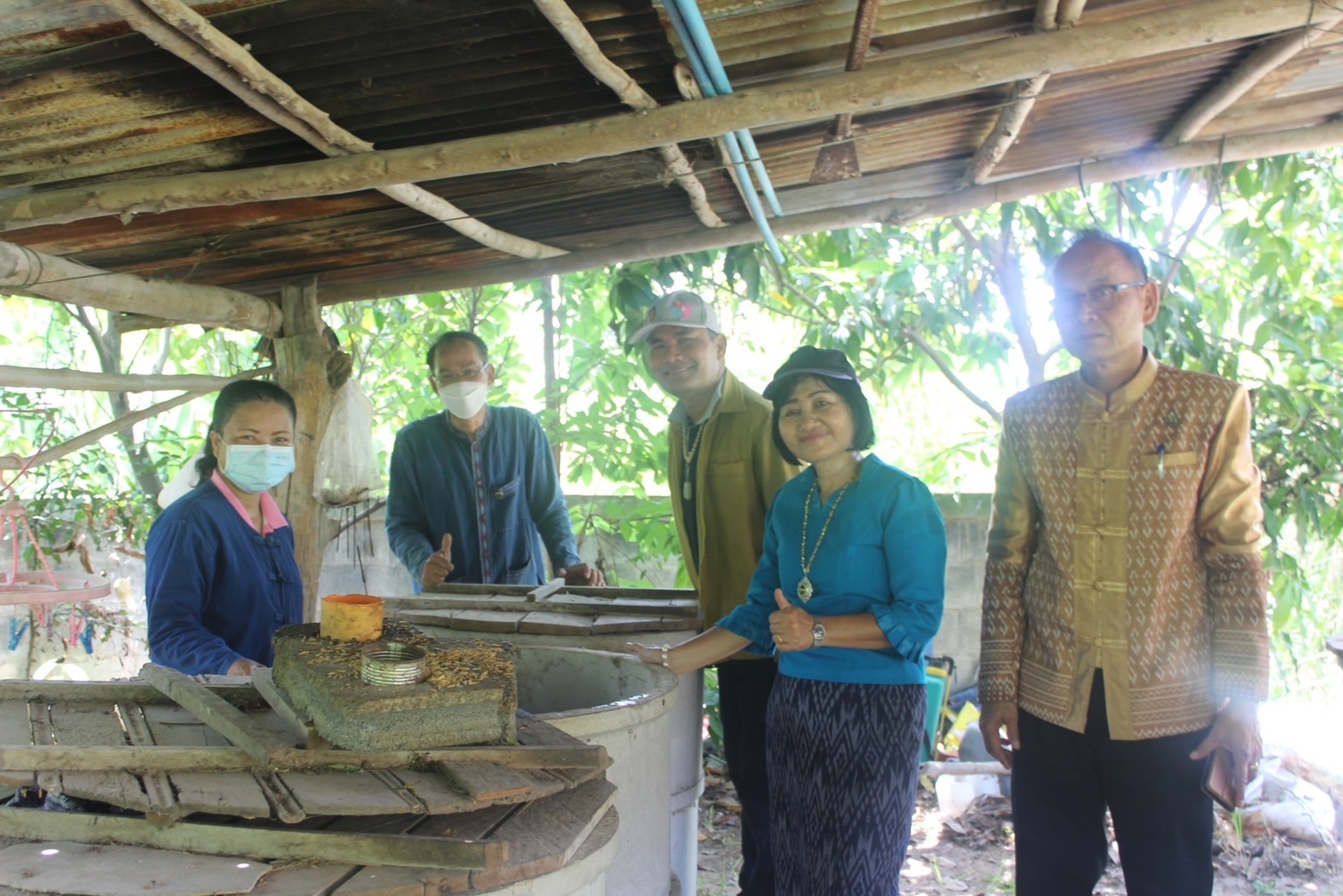 พช. ยโสธร จัดกิจกรรมเอามื้อสามัคคี “โคก หนอง นา” และรณรงค์สร้าง การตระหนักรู้ ฟื้นฟู อนุรักษ์ทรัพยากรดินเนื่องในโอกาสวันดินโลก (5 ธันวาคมของทุกปี) ณ ศูนย์เรียนรู้ทฤษฎีใหม่ รูปแบบ “โคก หนอง นา”  อำเภอเมืองยโสธร จังหวัดยโสธร