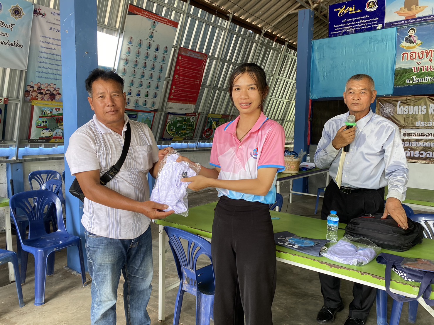 พช.ยโสธร ดำเนินการจัดกิจกรรมฝึกอบรมเครือข่ายกองทุนแม่ของแผ่นดินระดับจังหวัด หนุนเสริมสัมมาชีพชุมชนแก่เยาวชนกลุ่มเสี่ยงหรือผู้ผ่านการบำบัด            ณ หมู่บ้านกองทุนแม่ของแผ่นดินบ้านสมสะอาด หมู่ 12 ตำบลโคกสำราญ อำเภอเลิงนกทา จังหวัดยโสธร