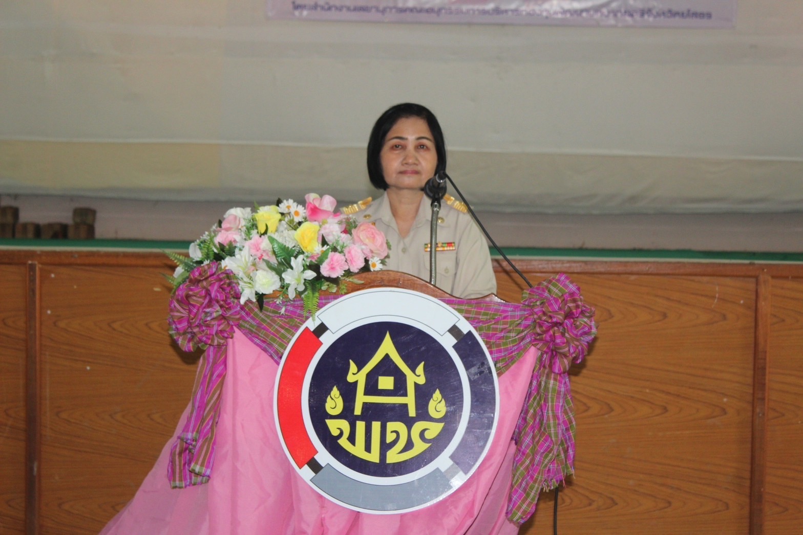 พช.ยโสธร ดำเนินการโครงการไกล่เกลี่ยและลดความเดือดร้อนให้แก่ลูกหนี้สมาชิกกองทุนพัมนาบทบาทสตรี อำเภอคำเขื่อนแก้ว จังหวัดยโสธร