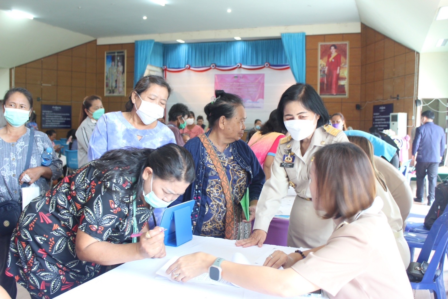 พช.ยโสธร ดำเนินการโครงการไกล่เกลี่ยและลดความเดือดร้อนให้แก่ลูกหนี้สมาชิกกองทุนพัมนาบทบาทสตรี อำเภอคำเขื่อนแก้ว จังหวัดยโสธร