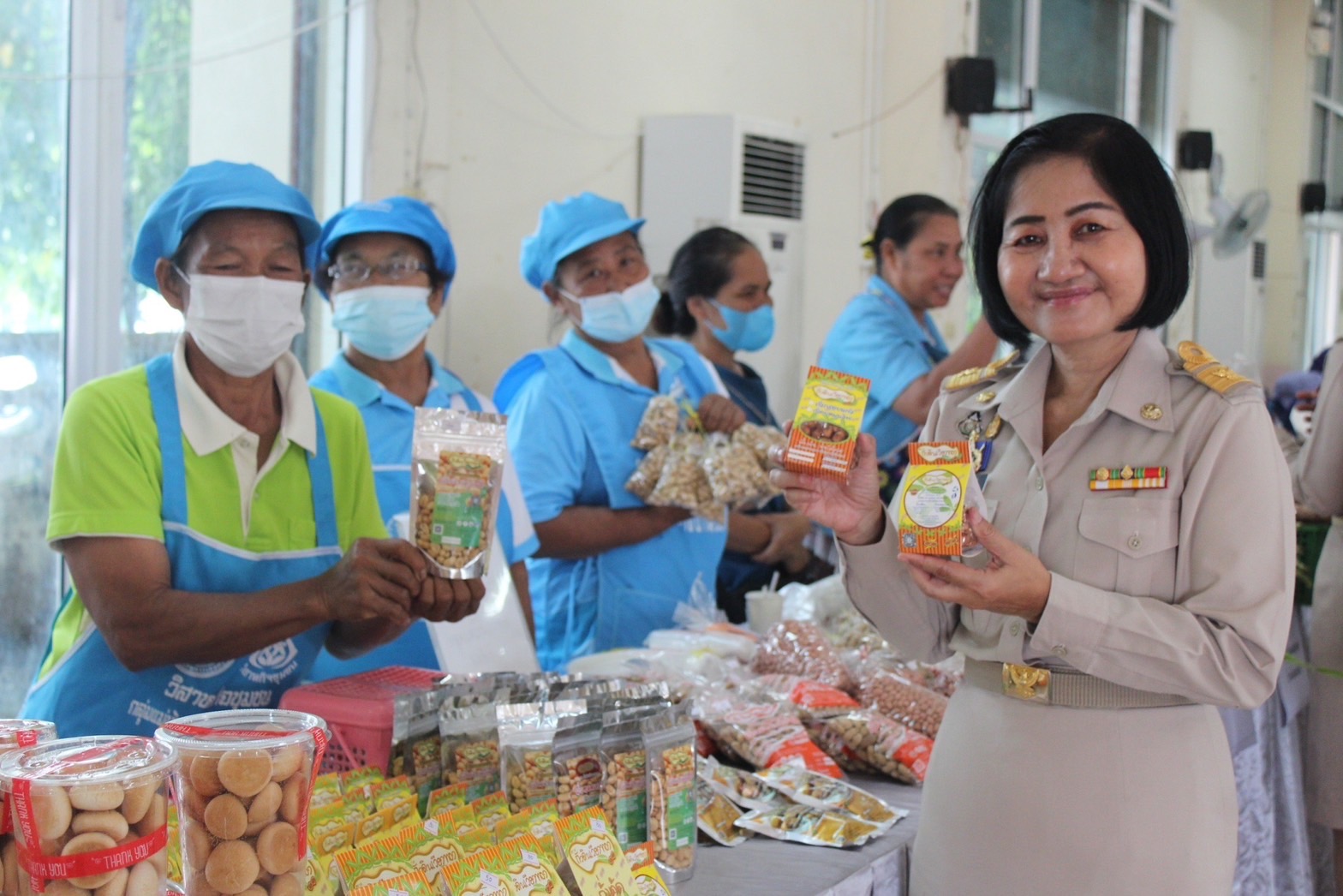 พช.ยโสธร ดำเนินการโครงการไกล่เกลี่ยและลดความเดือดร้อนให้แก่ลูกหนี้สมาชิกกองทุนพัมนาบทบาทสตรี อำเภอคำเขื่อนแก้ว จังหวัดยโสธร