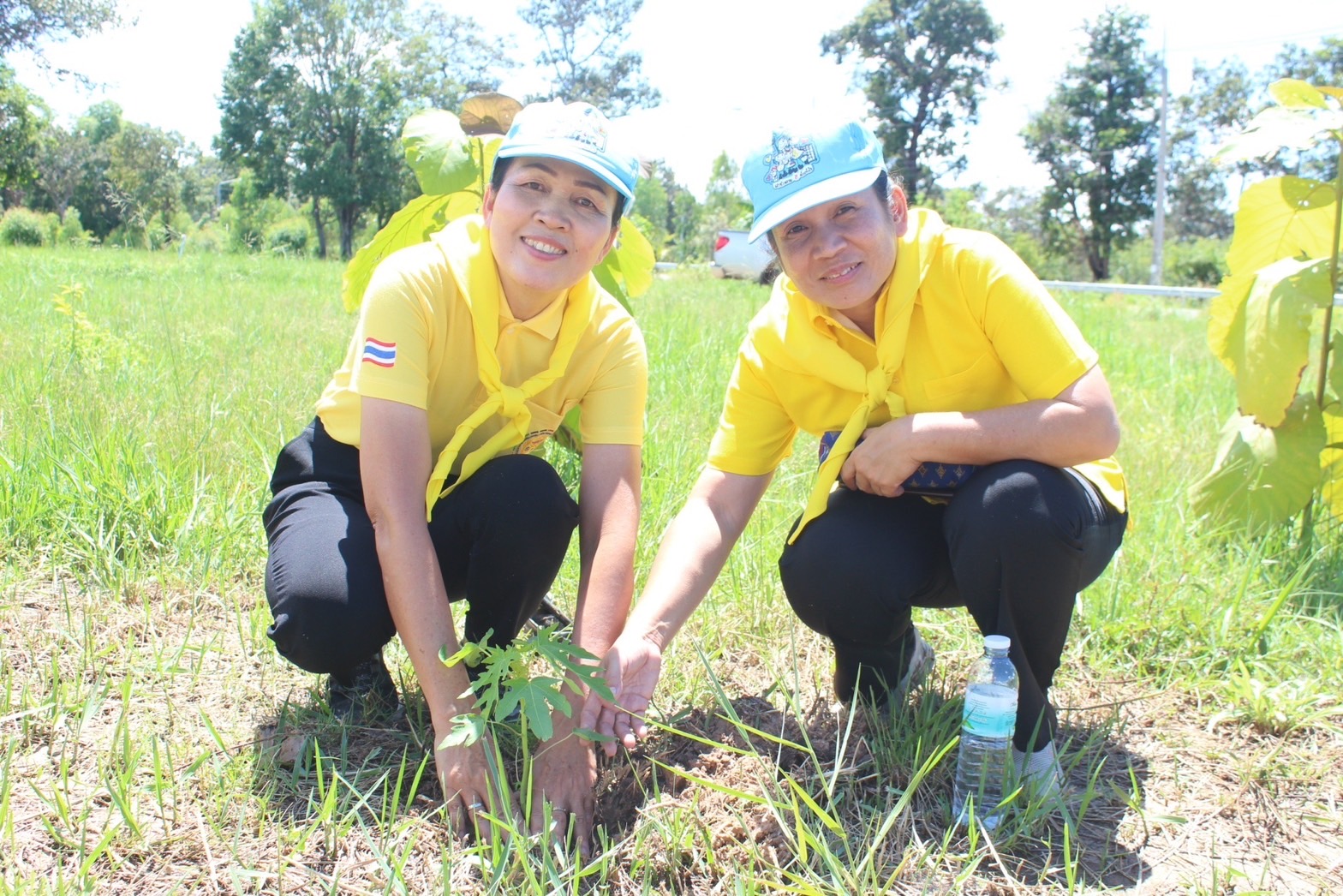 พช.ยโสธร จัดกิจกรรมเฉลิมพระเกียรติ โดยศูนย์ผู้นำจิตอาสาพัฒนาชุมชน “จิตอาสาพัฒนาชุมชน เอามื้อสามัคคี ทำความดีถวายในหลวง” ณ ศูนย์ผู้นำจิตอาสาพัฒนาชุมชนจังหวัดยโสธร หมู่ที่ 3 ตำบลบึงแก อำเภอมหาชนะชัย จังหวัดยโสธร