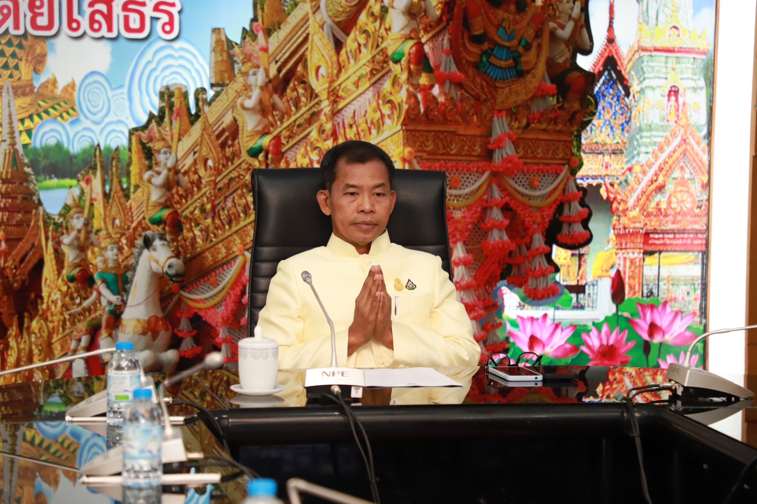 พช.ยโสธร ร่วมพิธีเจริญพระพุทธมนต์ฯเพื่อถวายพระพรชัยมงคลถวายพระราชกุศลแด่ พระบาทสมเด็จพระปรเมนทรรามธิบดีศรีสินทรมหาวชิราลงกรณ พระวชิรเกล้าเจ้าอยู่หัว เนื่องในโอกาสมหามงคลวันเฉลิมพระชนมพรรษา (28 กรกฎาคม 2566) ผ่านสื่ออิเล็กทรอนิกส์ Online ระบบ Zoom