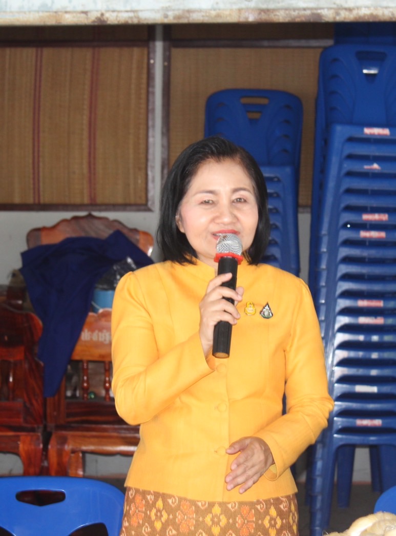 พช.ยโสธร ร่วมติดตามสนับสนุนกิจกรรมอบรมถ่ายทอดเทคโนโลยี ภายใต้โปรแกรมการยกระดับคุณภาพชีวิตด้วยวิทยาศาสตร์ เทคโนโลยีและนวัตกรรมยกระดับผลิตภัณฑ์สิ่งทอ ณ ศาลาบ้านสันติสุข หมู่ 7 ตำบลค้อวัง อำเภอค้อวัง จังหวัดยโสธร