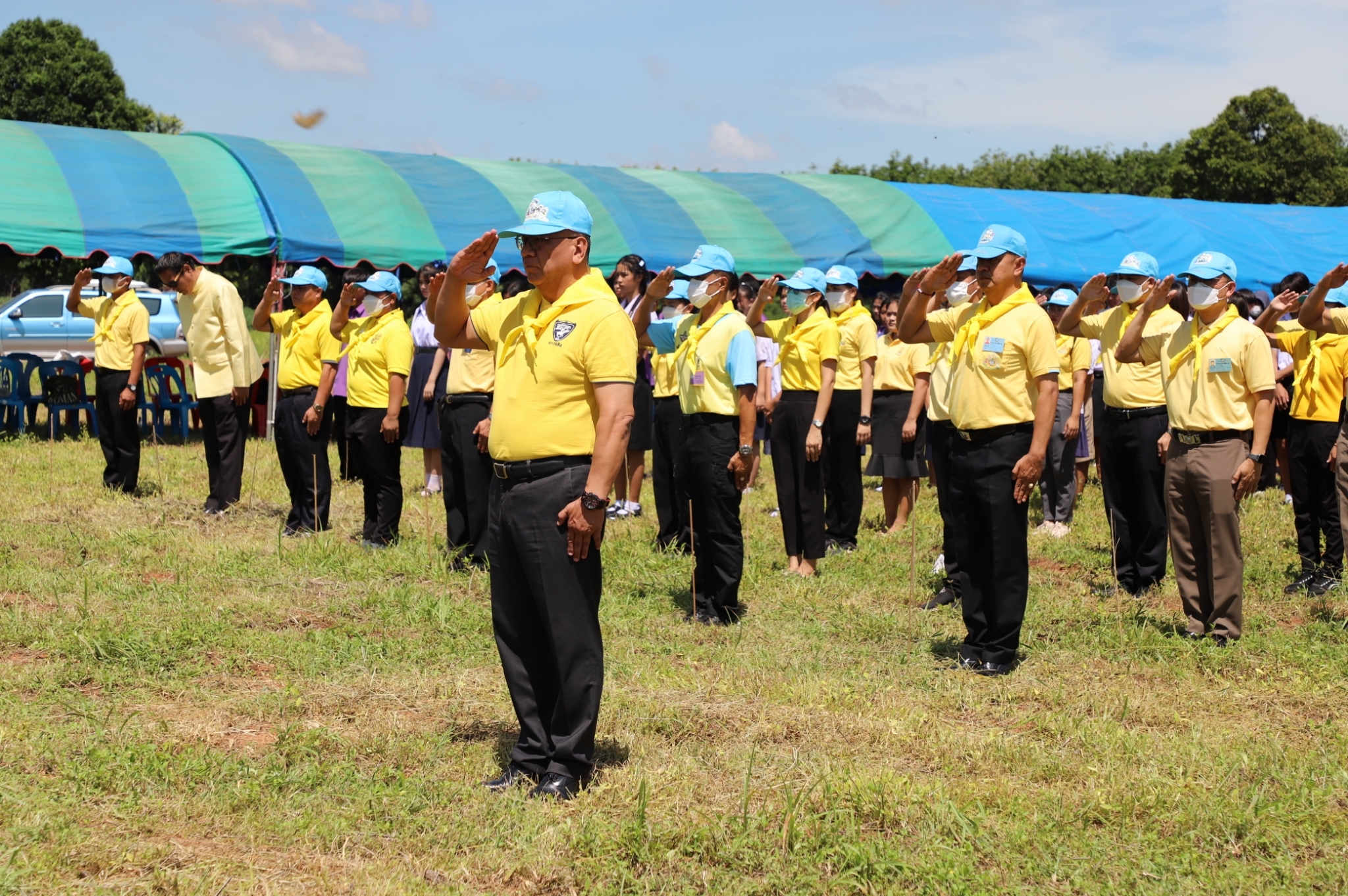 พช.ยโสธร ร่วมกิจกรรมจิตอาสาพระราชทานยโสธรร่วมปลูกต้นไม้เนื่องในโอกาสวันเฉลิมพระชนมพรรษาพระบาทสมเด็จพระเจ้าอยู่หัว