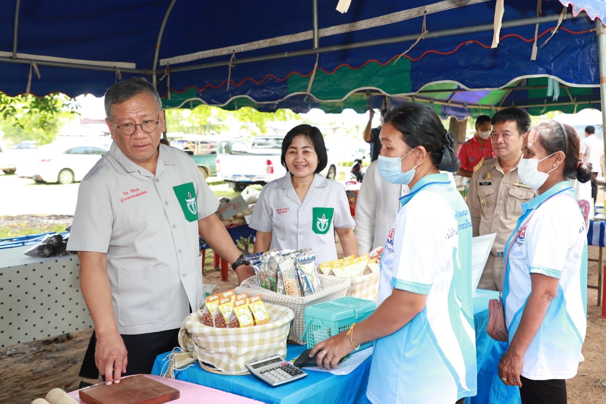 ?พช.ยโสธร ร่วมกิจกรรมหน่วยแพทย์อาสา สมเด็จพระศรีนครินทราบรมราชชนนี (พอ.สว.) กิจกรรมถวายเป็นพระราชกุศลเนื่องในวันคล้าย วันเสด็จสวรรคสมเด็จพระศรีนครินทราบรมราชชนนี วันที่ 18 กรกฎาคม 2566 และโครงการจังหวัดเคลื่อนที่ “เพิ่มรอยยิ้ม เติมความสุข ให้คนยโสธร”
