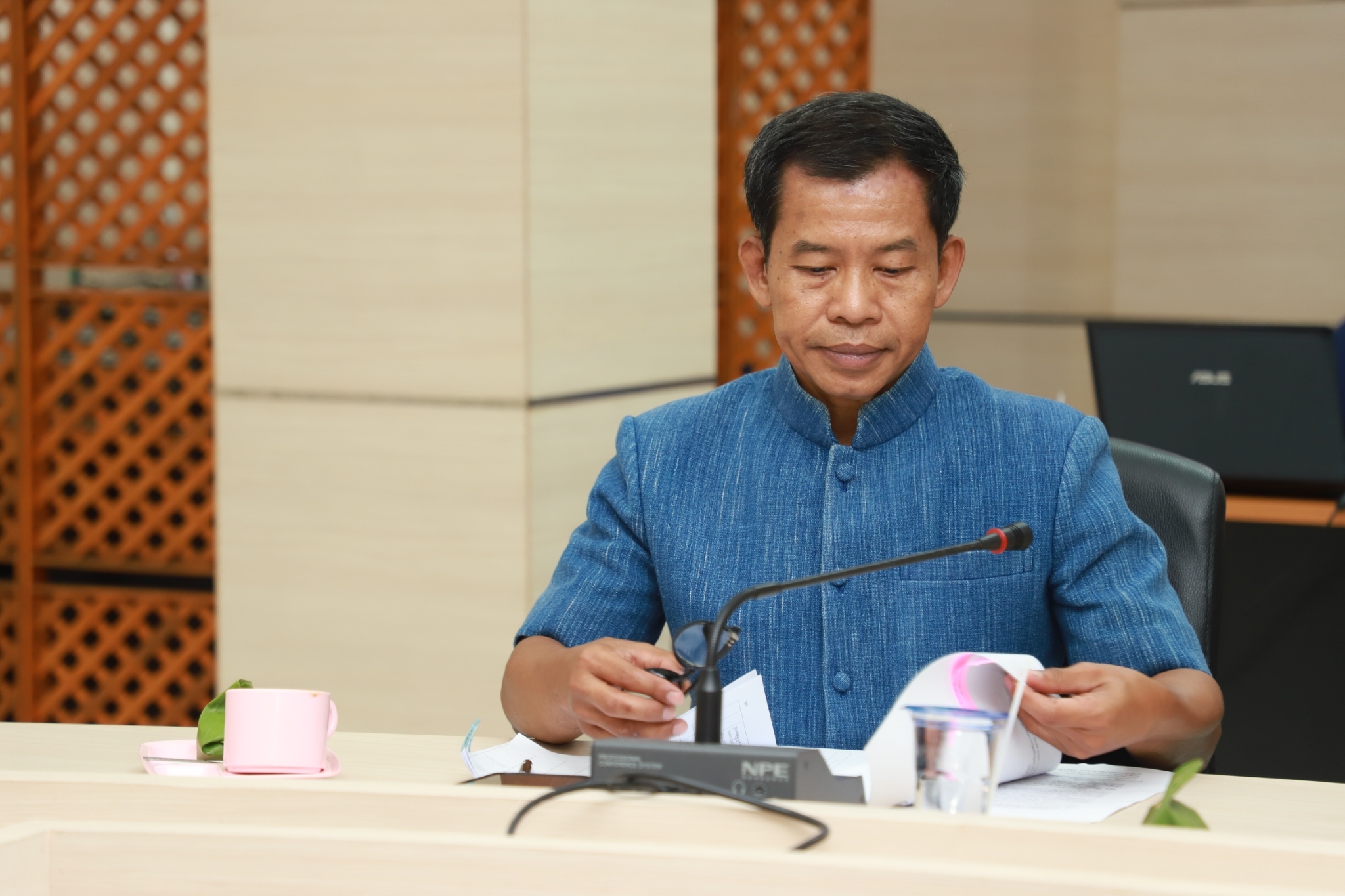 พช.ยโสธร ร่วมประชุมการจัดทำข้อเสนอตัวชี้วัดการประเมินส่วนราชการตามมาตรการปรับปรุงประสิทธิภาพในการปฏิบัติราชการของจังหวัดยโสธร ประจำปีงบประมาณ 2567