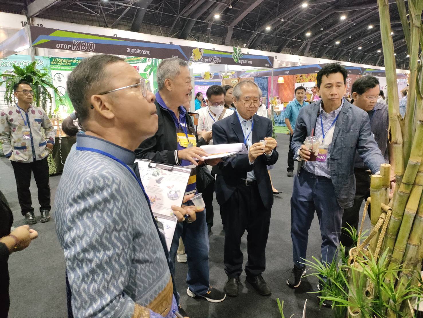 OTOP จังหวัดยโสธร โชว์ของดี ในเวที ประกวดผลงานโครงการ Knowleged Based OTOP : KBO ปี 2566 ในงาน OTOP ศิลปาชีพ ประทีปไทย OTOP ก้าวไกลด้วยพระบารมี