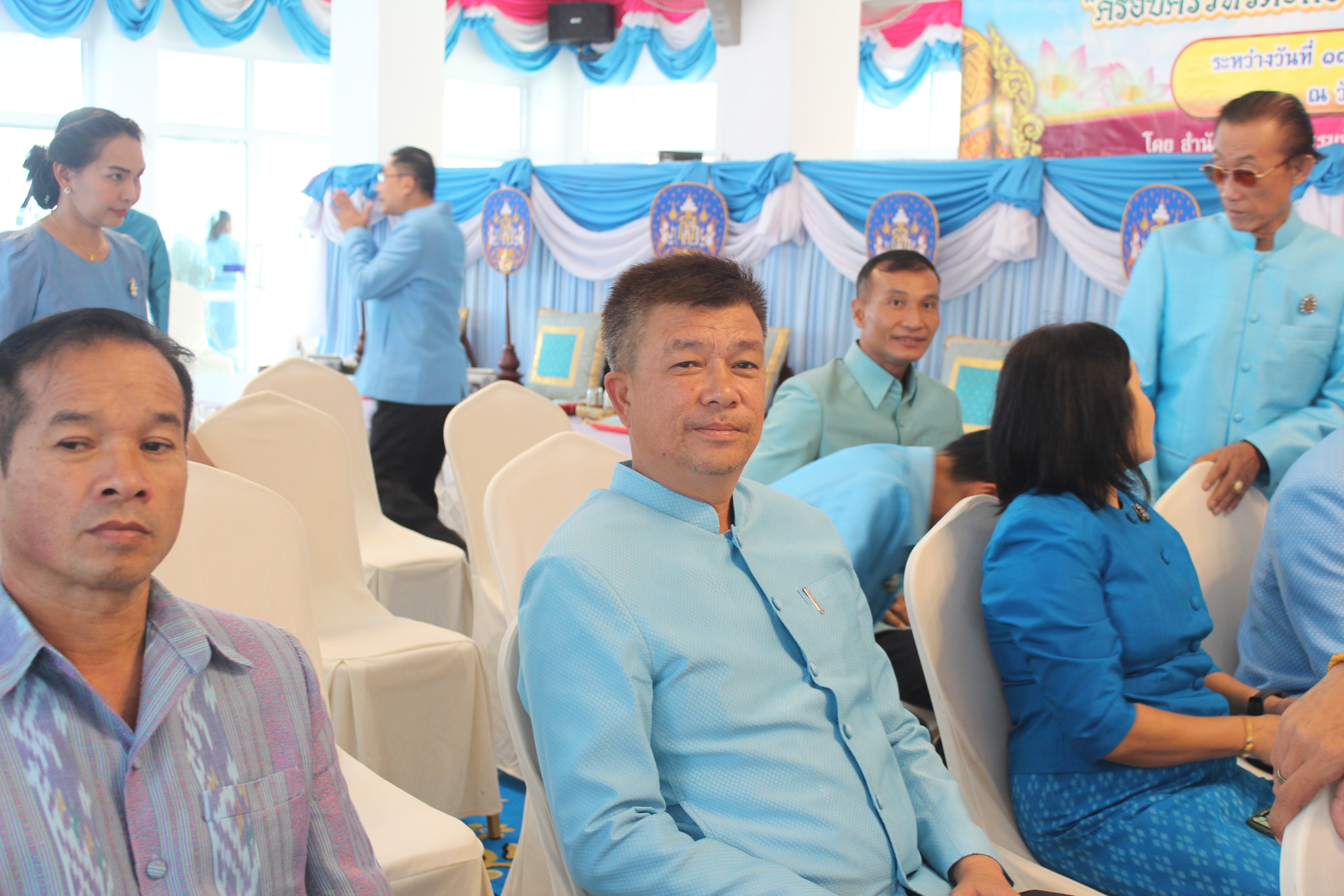 พช.ยโสธร ร่วมพิธีรับมอบเกียรติบัตรกิจกรรม “รณรงค์ส่งเสริมการแต่งกายด้วยผ้าไทย ผ้าพื้นถิ่น ภูษาศิลป์ถิ่นยโสธร”