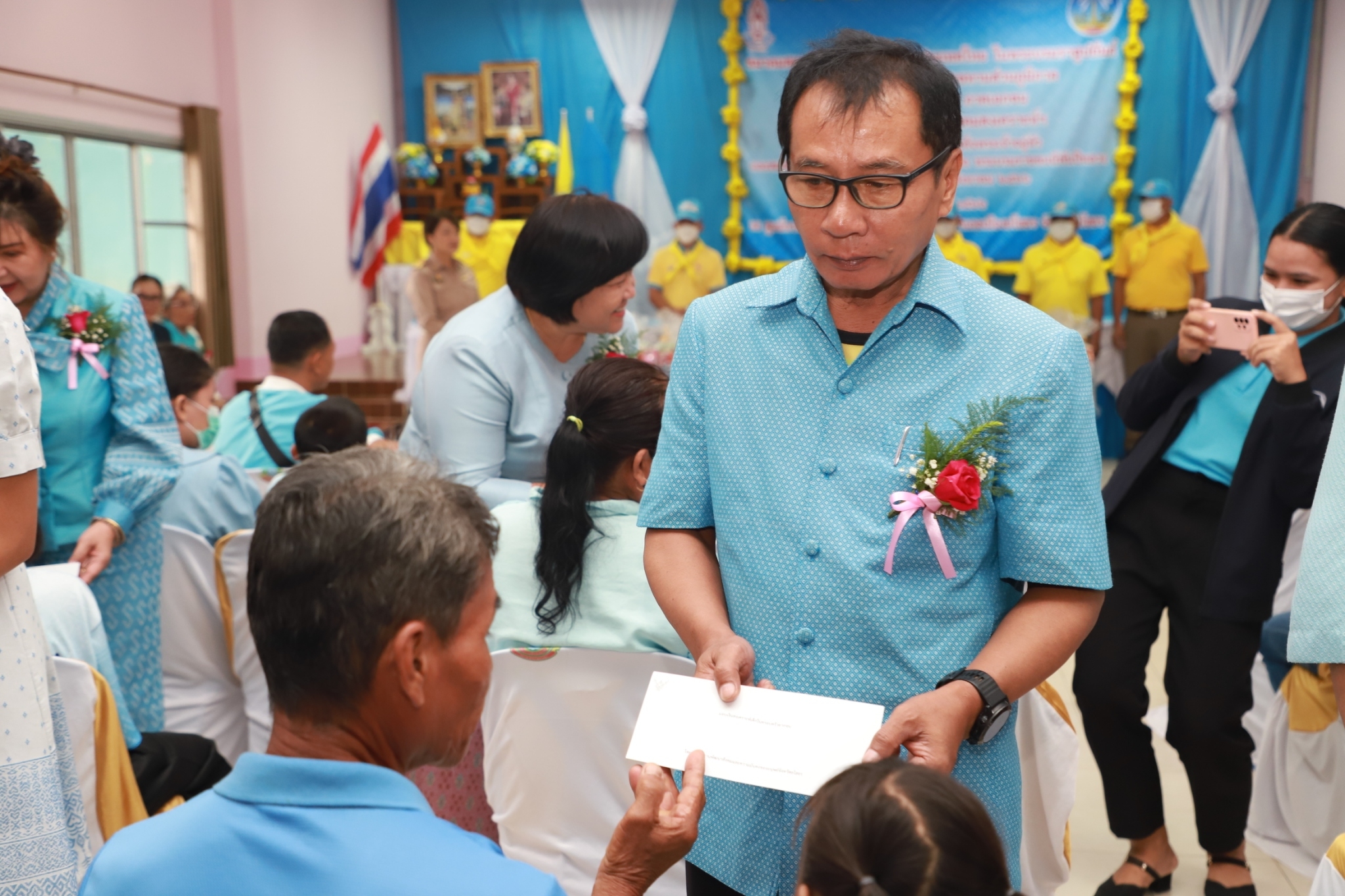 พช.ยโสธร ร่วมกิจกรรมและรับมอบใบประกาศนียบัตรโครงการน้ำพระทัยพระราชทานส่วนภูมิภาค สมาคมสภาสงเคราะห์แห่งประเทศไทย ในพระบรมราชูปถัมภ์