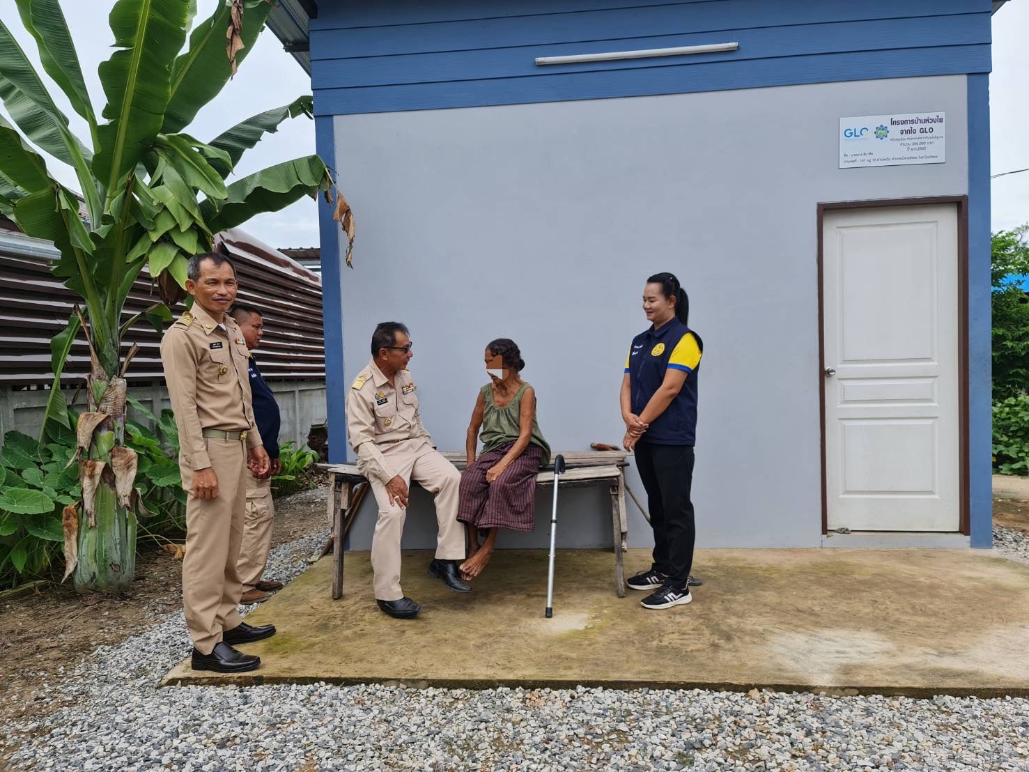 พช.ยโสธร ร่วมกับ ศจพ.อำเภอเมืองยโสธร ทีมปฏิบัติการตำบล ลงพื้นที่ติดตามสนับสนุน ส่งเสริมการพัฒนาคุณภาพชีวิต ครัวเรือนนางนาง ธิมาชัย ตำบลเดิด อำเภอเมืองยโสธร จังหวัดยโสธร