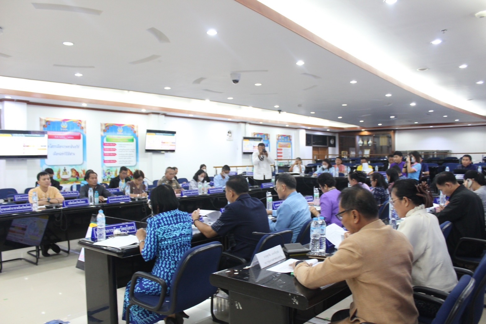 ?พช.ยโสธร ประชุมคณะกรรมการบริหารศูนย์อำนวยการขจัดความยากจนพัฒนาคนทุก ช่วงวัยอย่างยั่งยืนตามหลักปรัชญาของเศรษฐกิจพอเพียง (ศจพ.จังหวัดยโสธร) ครั้งที่ 2/2566